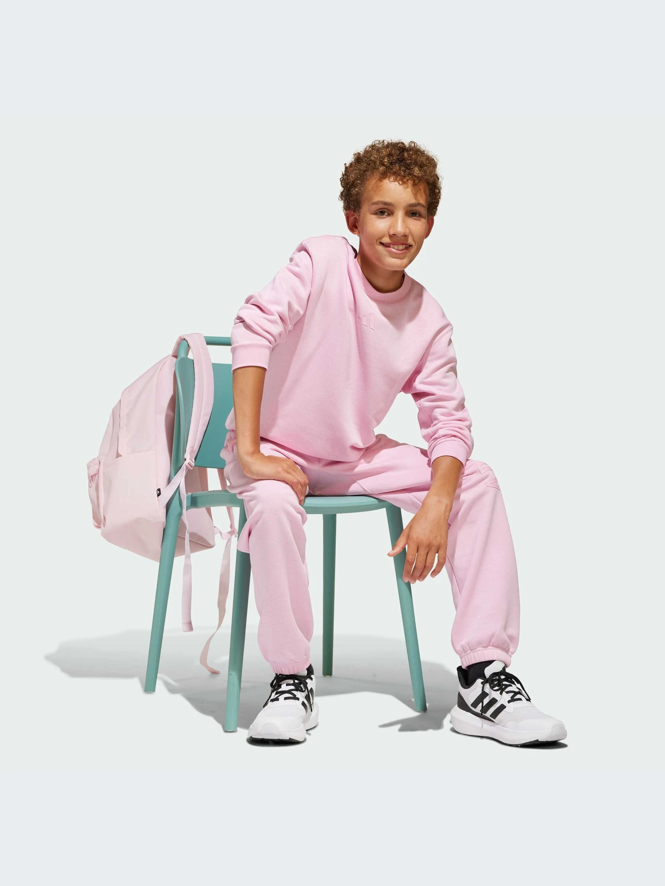 Худи и свитшоты Adidas модель JI6167-KZ Худи и свитшоты Adidas модель JI6167-KZ Фото