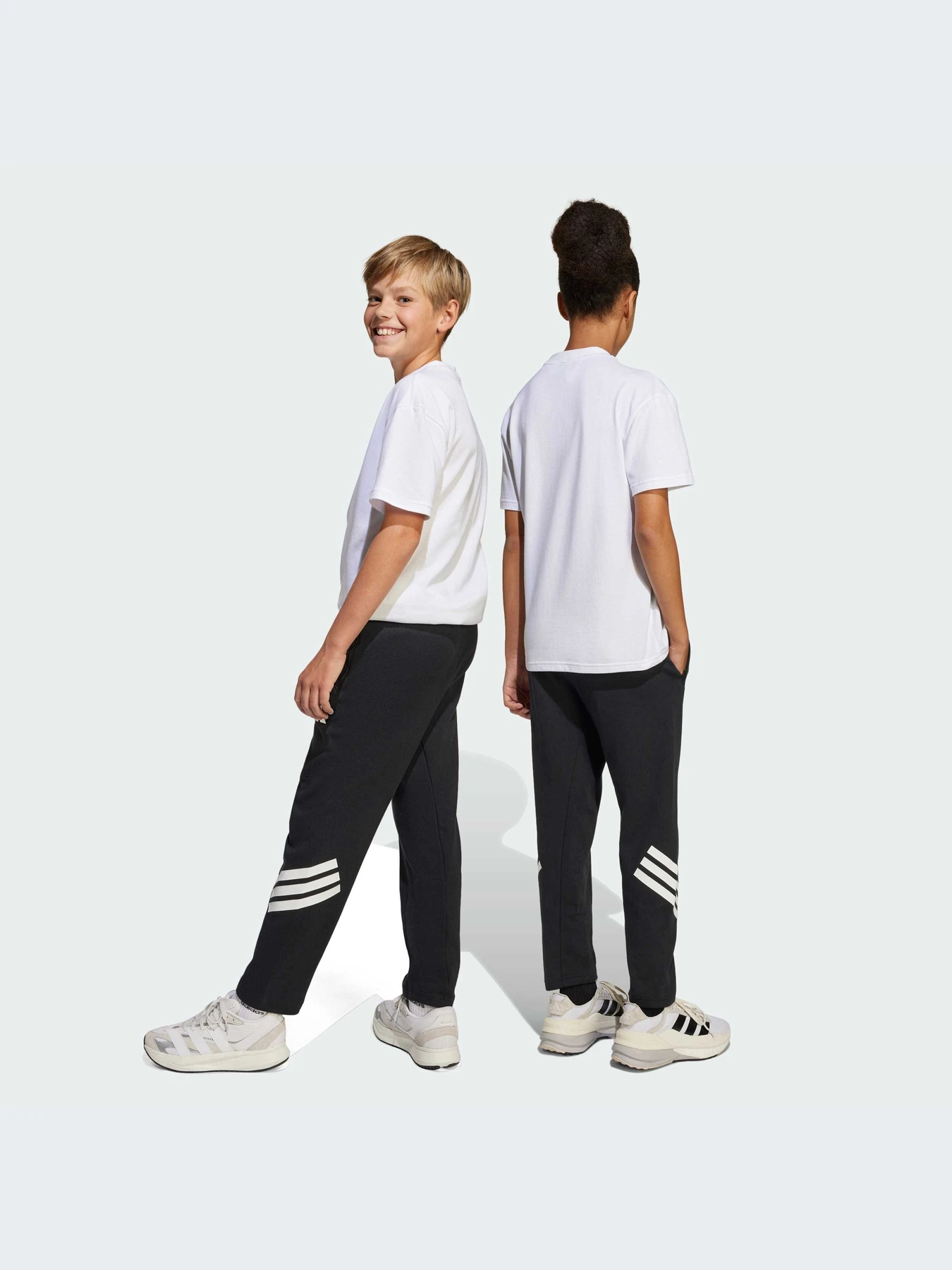 Брюки Adidas модель JJ4808-KZ Брюки Adidas модель JJ4808-KZ Фото