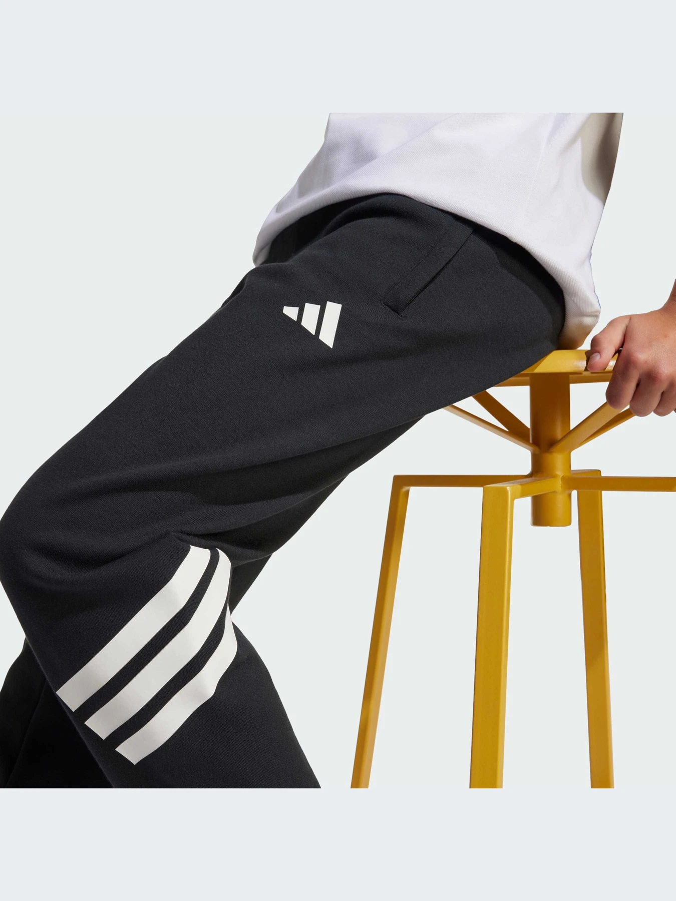 Брюки Adidas модель JJ4808-KZ Брюки Adidas модель JJ4808-KZ Фото