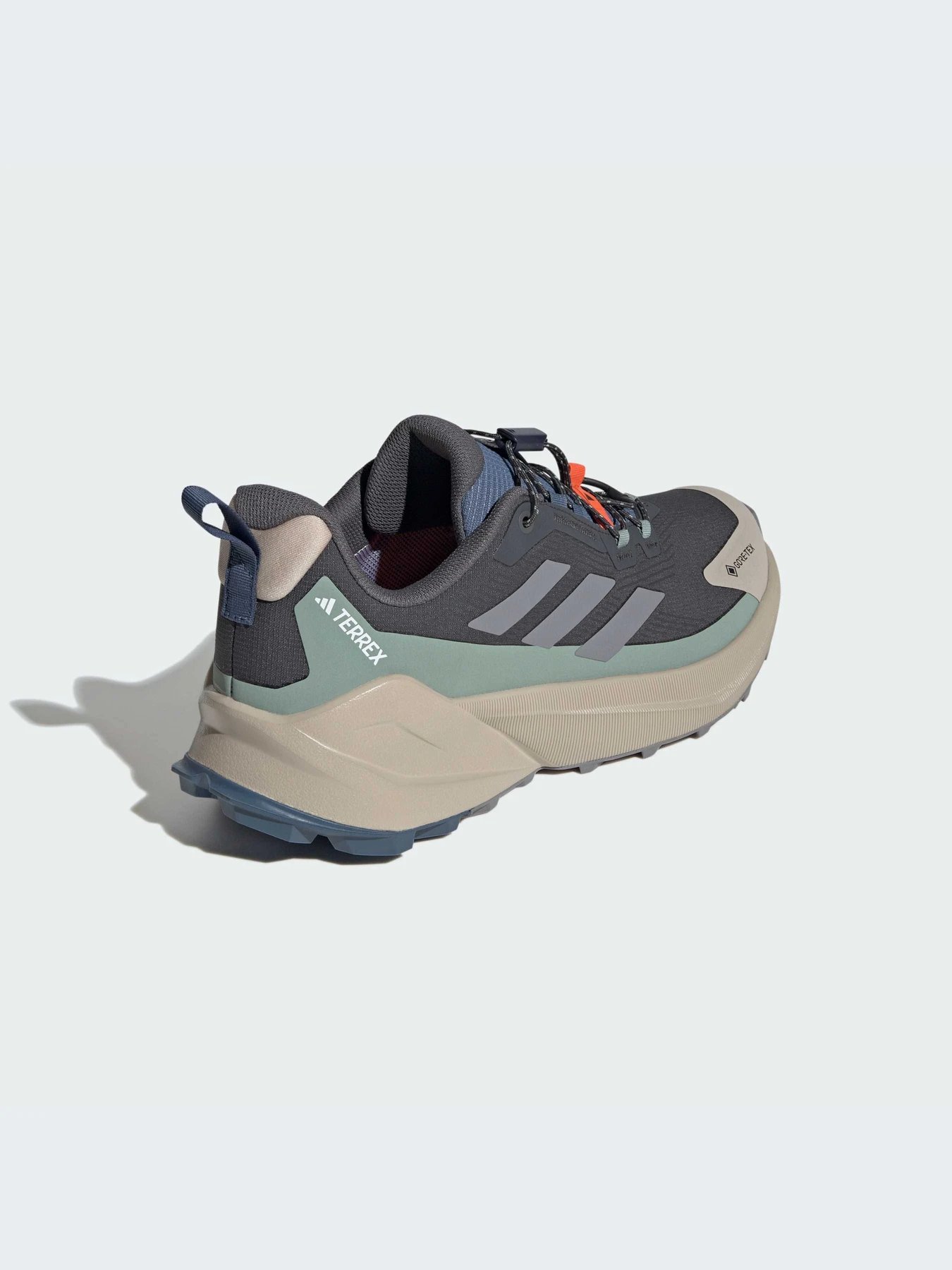 Кроссовки Adidas модель JP5240-KZ Кроссовки Adidas модель JP5240-KZ Фото