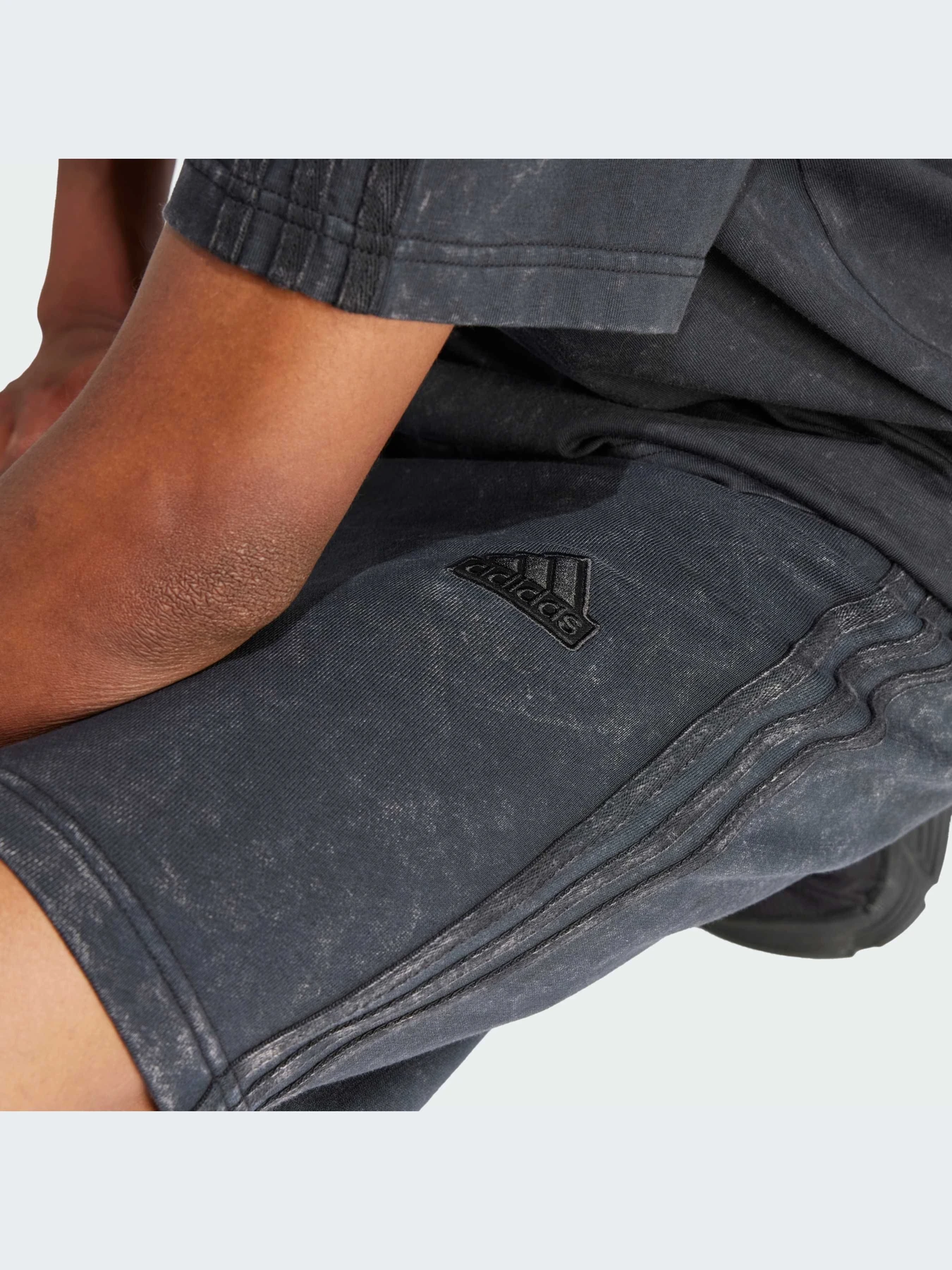 Шорты Adidas модель IN3164-KZ Шорты Adidas модель IN3164-KZ Фото