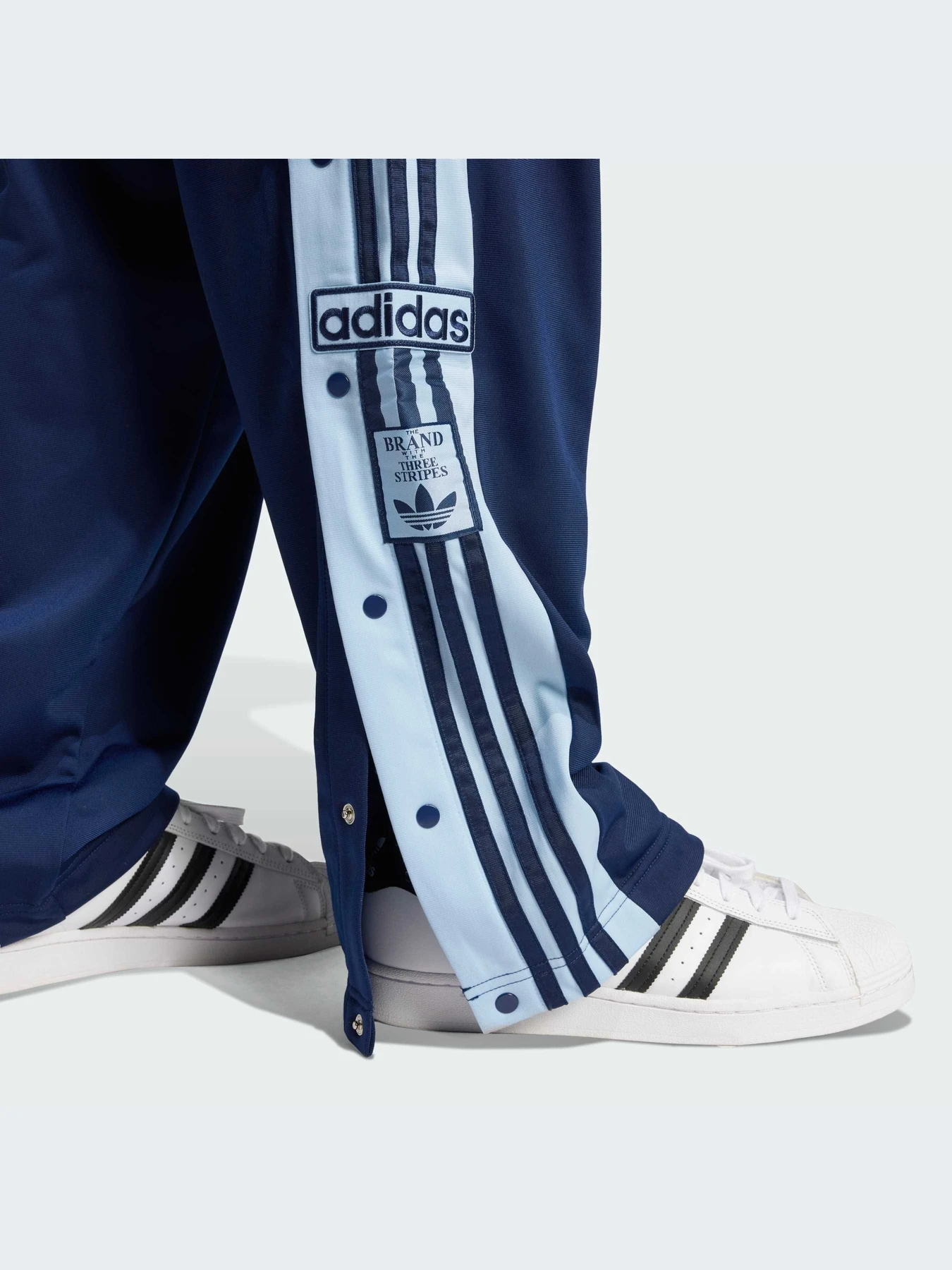 Брюки Adidas Adicolor модель JN8756-KZ Брюки Adidas Adicolor модель JN8756-KZ Фото