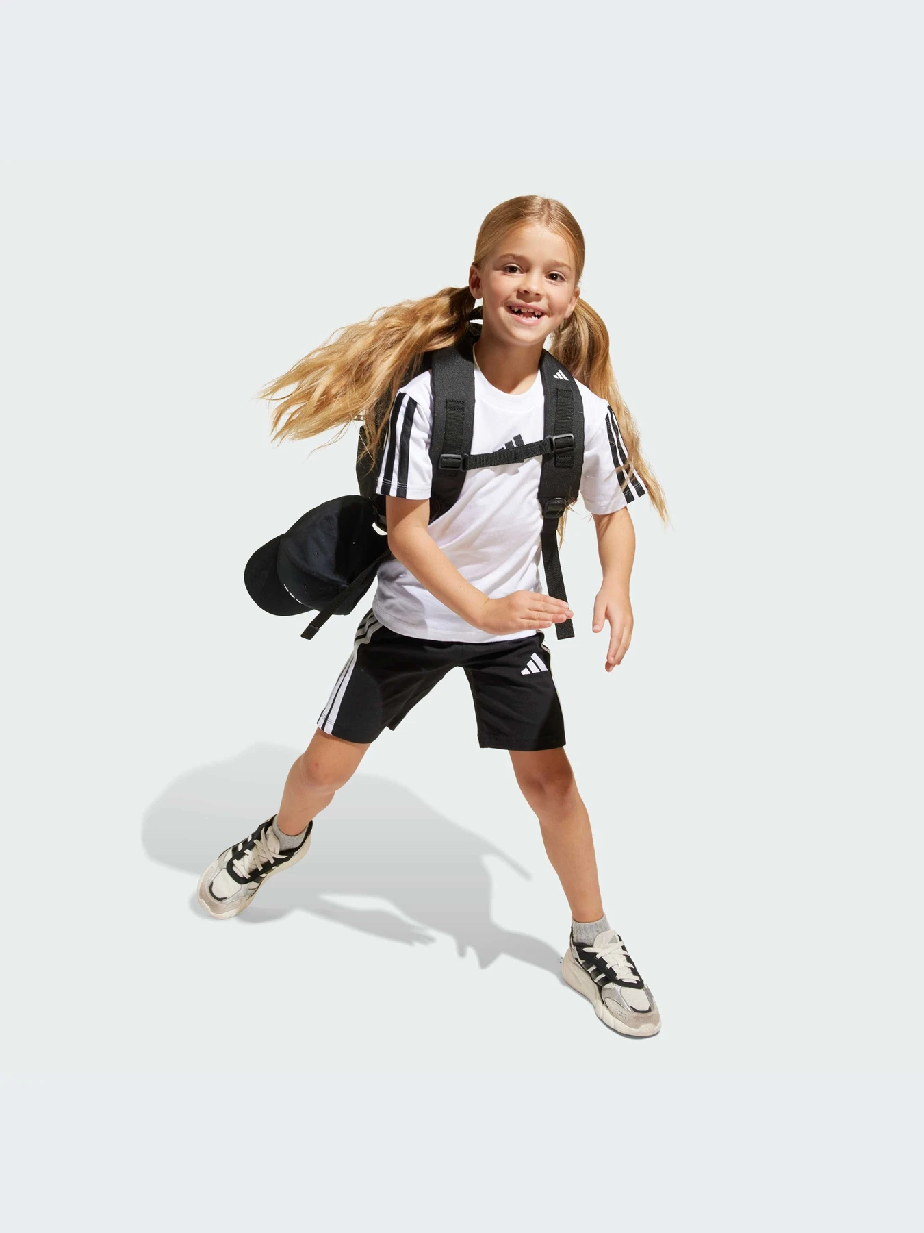 Костюмы Adidas модель JE1401-KZ Костюмы Adidas модель JE1401-KZ Фото