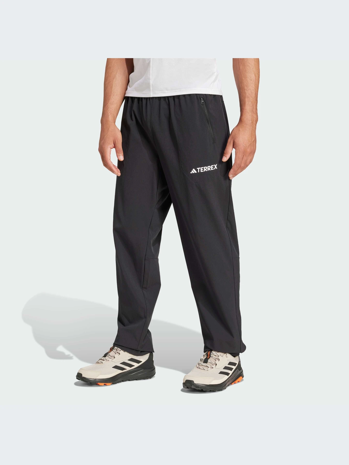 Брюки Adidas модель JP0811-KZ Брюки Adidas модель JP0811-KZ Фото