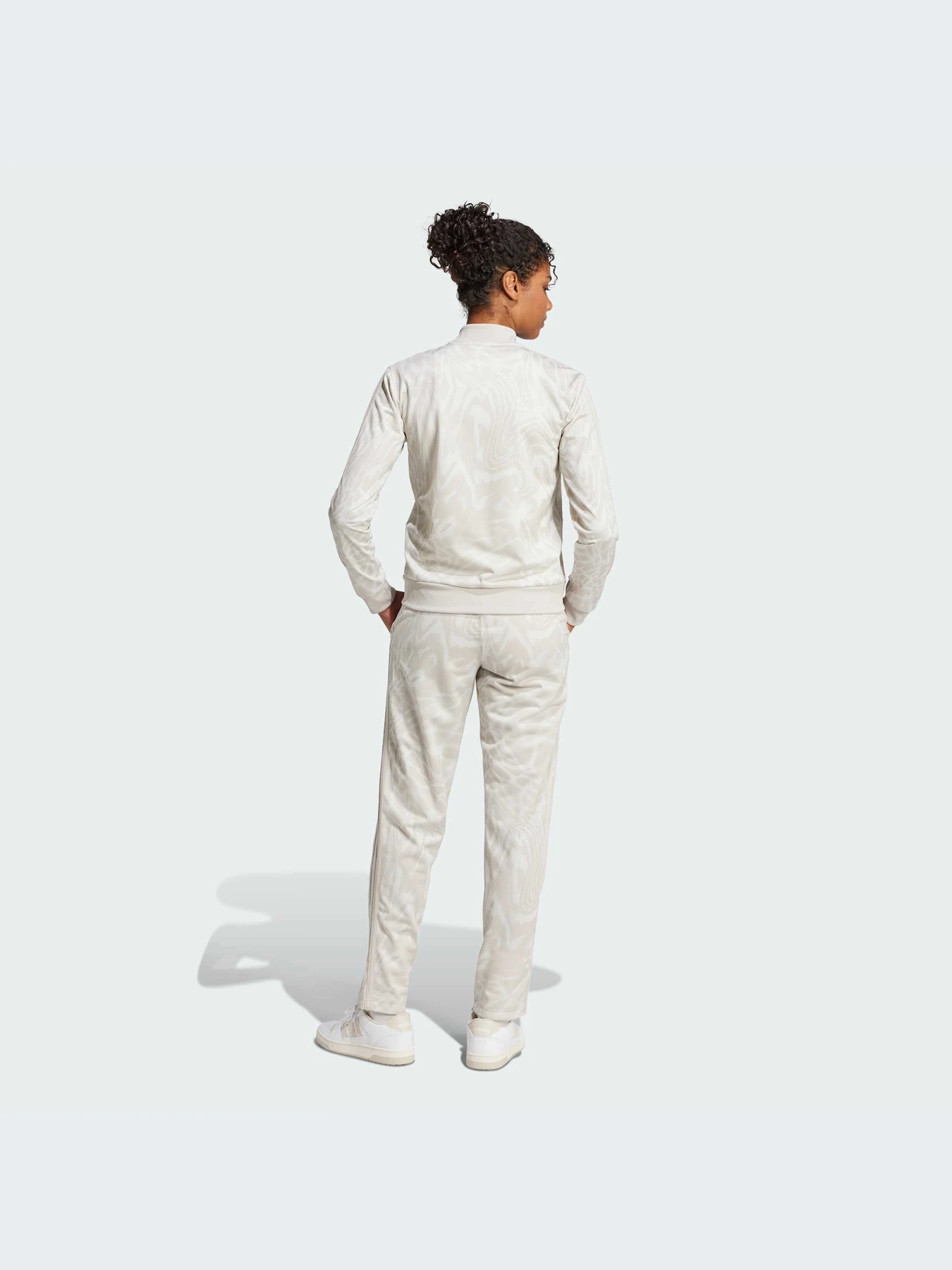 Костюмы Adidas модель JD2681-KZ Костюмы Adidas модель JD2681-KZ Фото