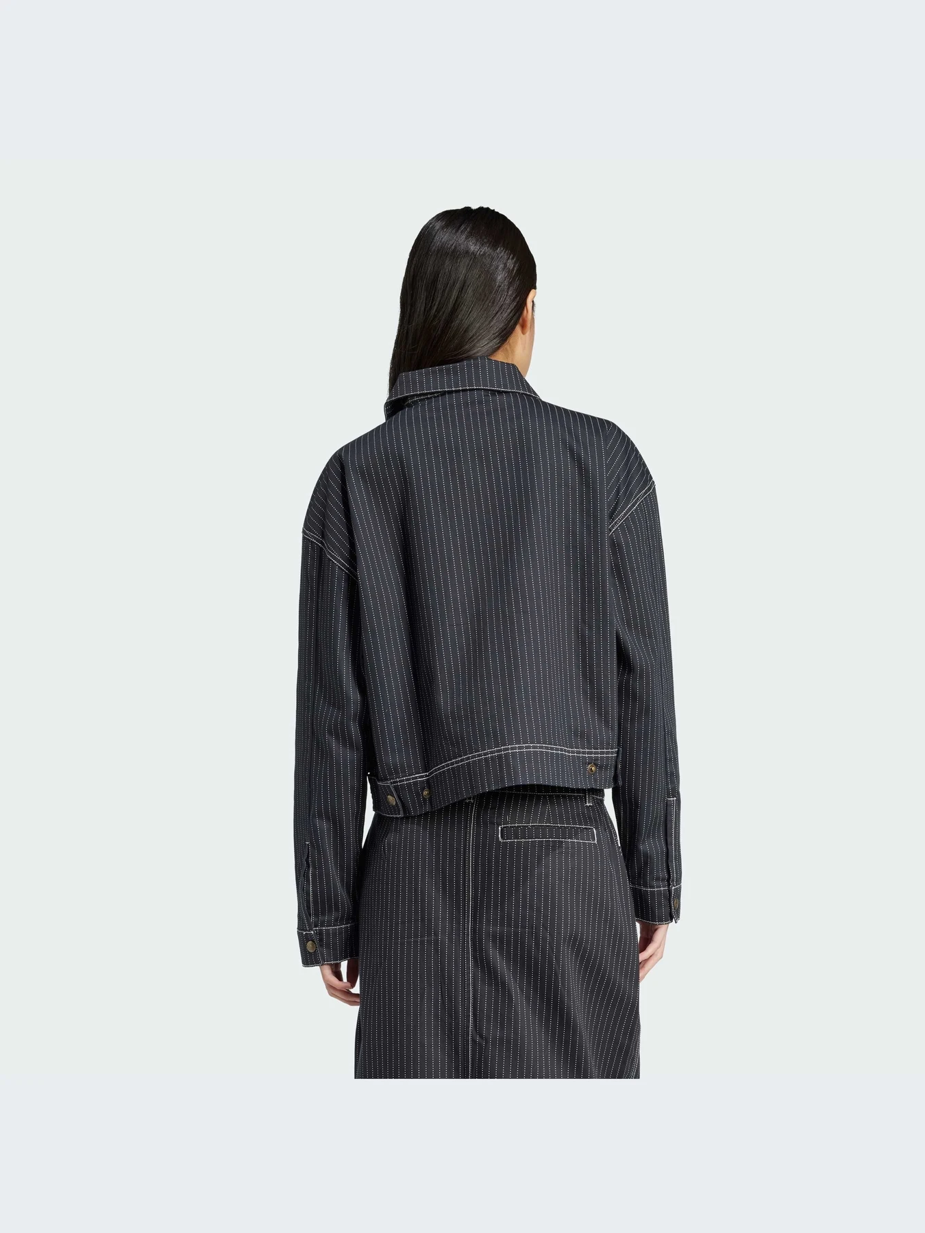 Куртки и дубленки Adidas Graphics модель JJ3141-KZ Куртки и дубленки Adidas Graphics модель JJ3141-KZ Фото