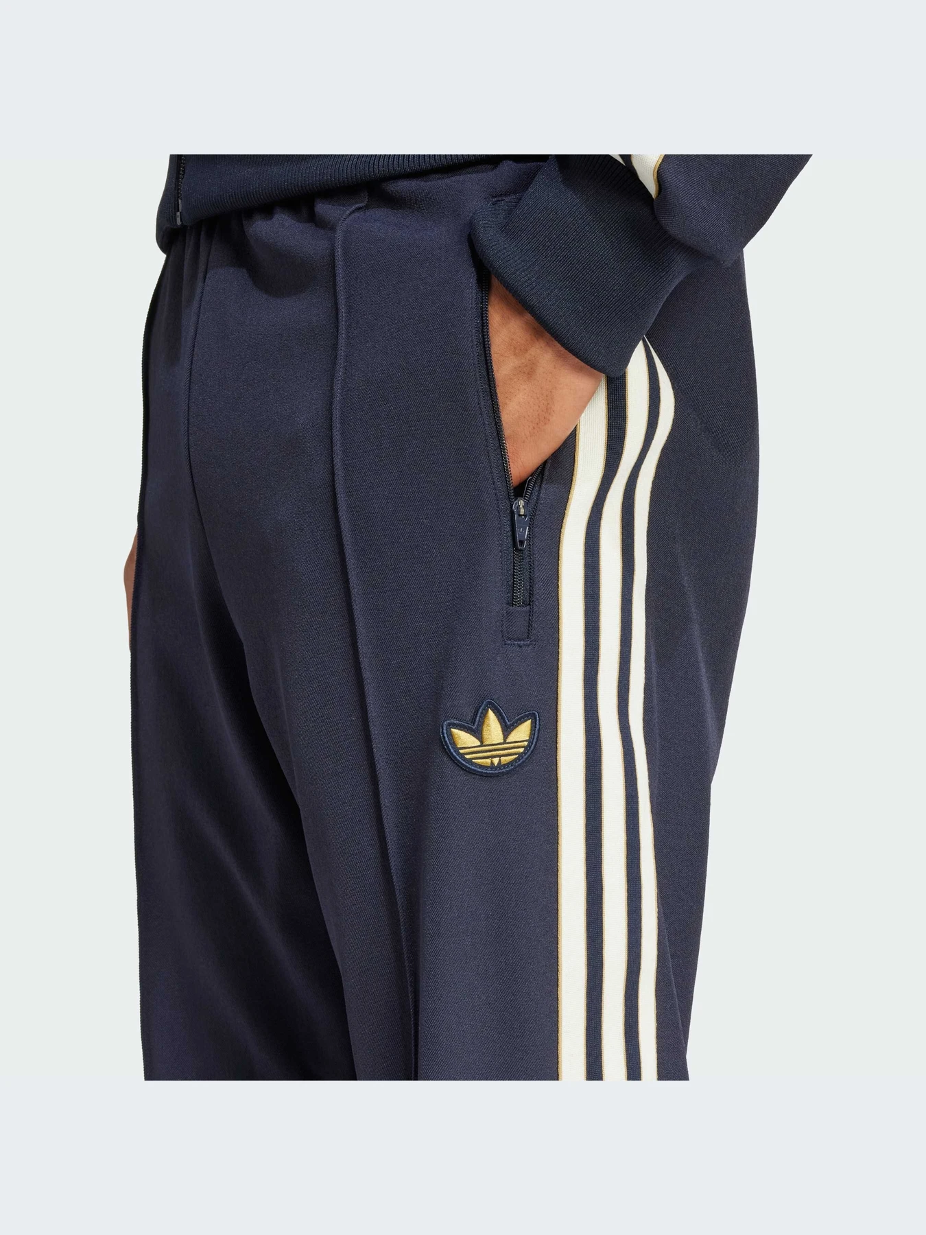 Брюки Adidas модель JF0457-KZ Брюки Adidas модель JF0457-KZ Фото