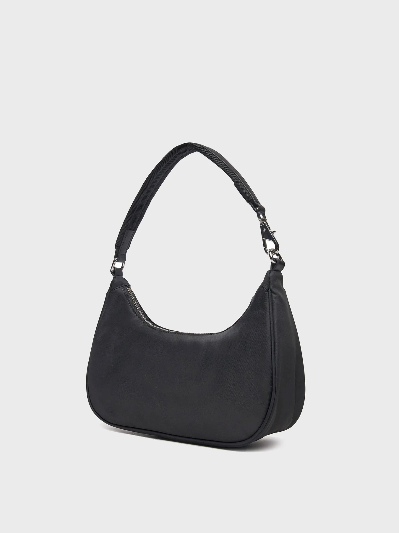 Сумки Tommy Hilfiger модель AW0AW16984-BDS Сумки Tommy Hilfiger модель AW0AW16984-BDS Фото