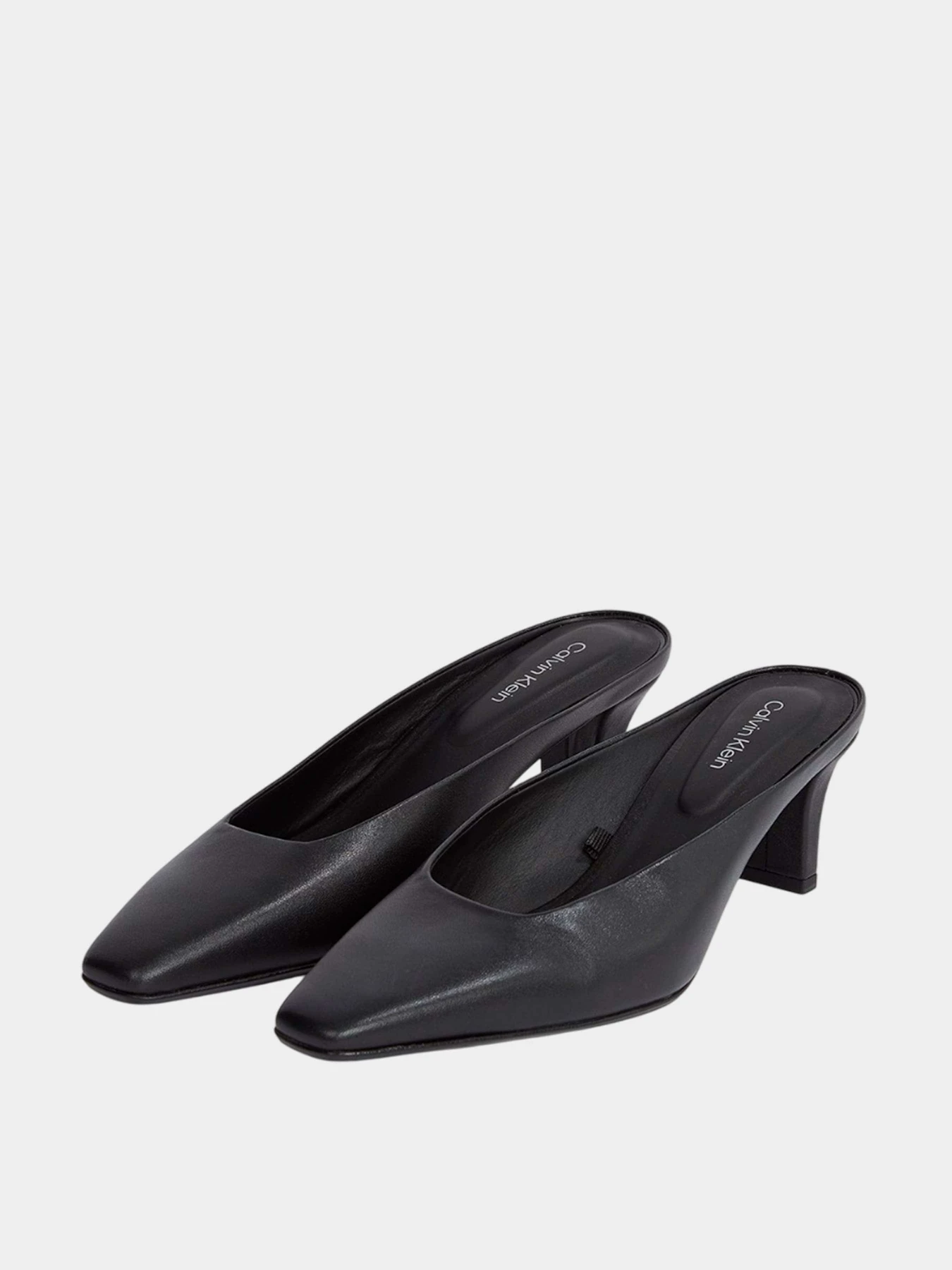 Шлёпанцы Calvin Klein модель HW0HW02332-BEH Шлёпанцы Calvin Klein модель HW0HW02332-BEH Фото