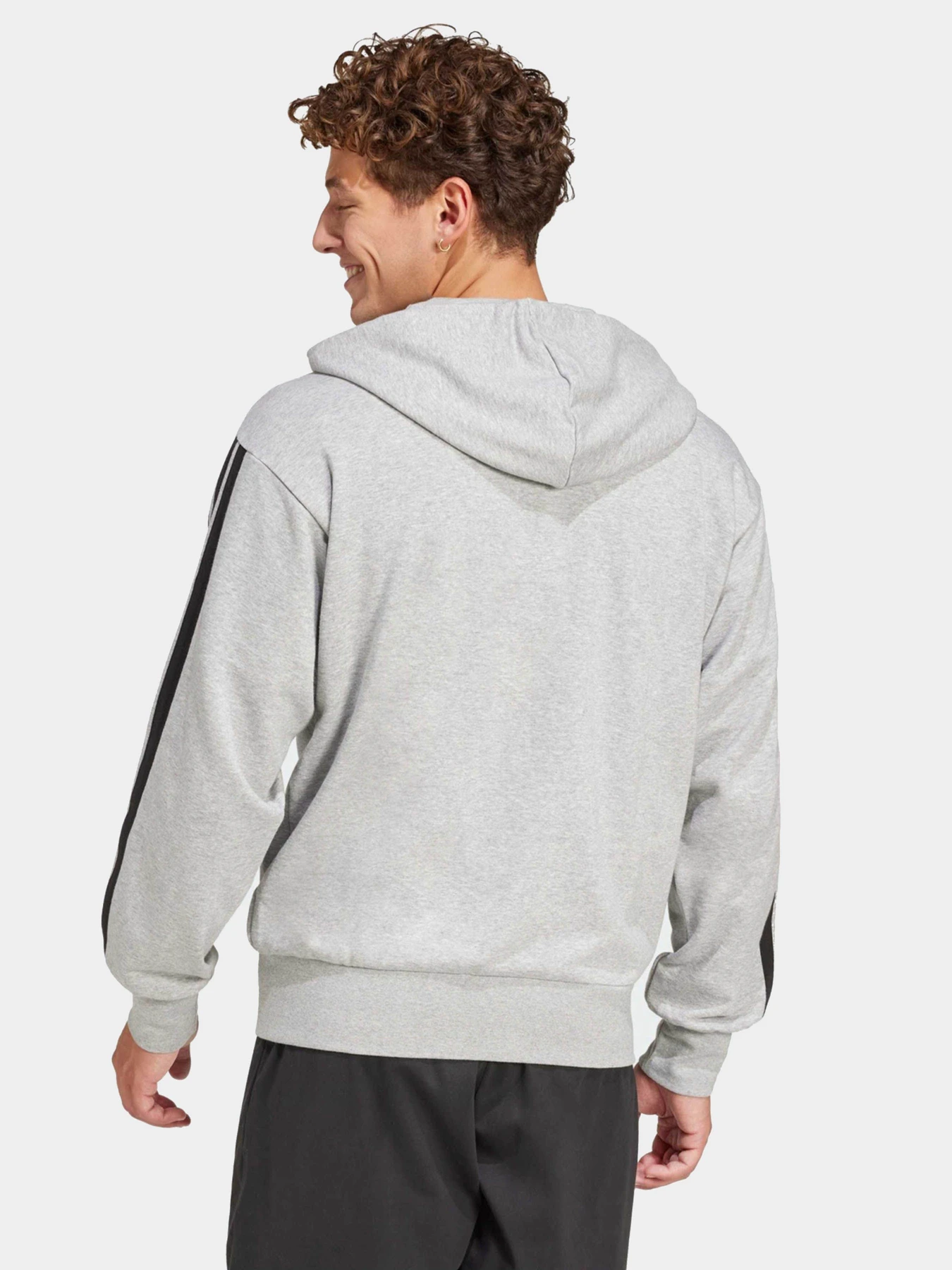 Худи и свитшоты Adidas модель JE6338 Худи и свитшоты Adidas модель JE6338 Фото