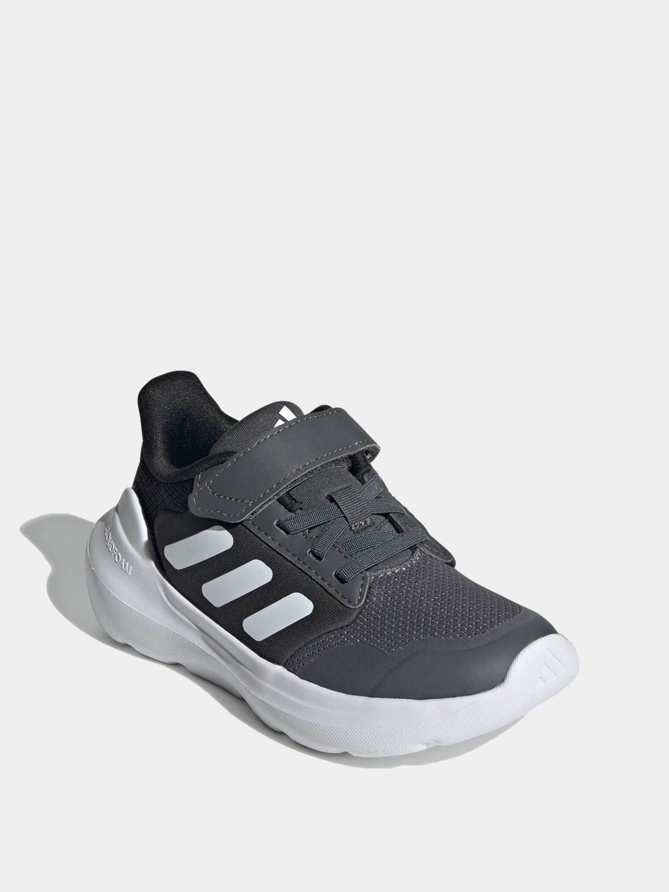 Кроссовки Adidas модель IE5986 Кроссовки Adidas модель IE5986 Фото