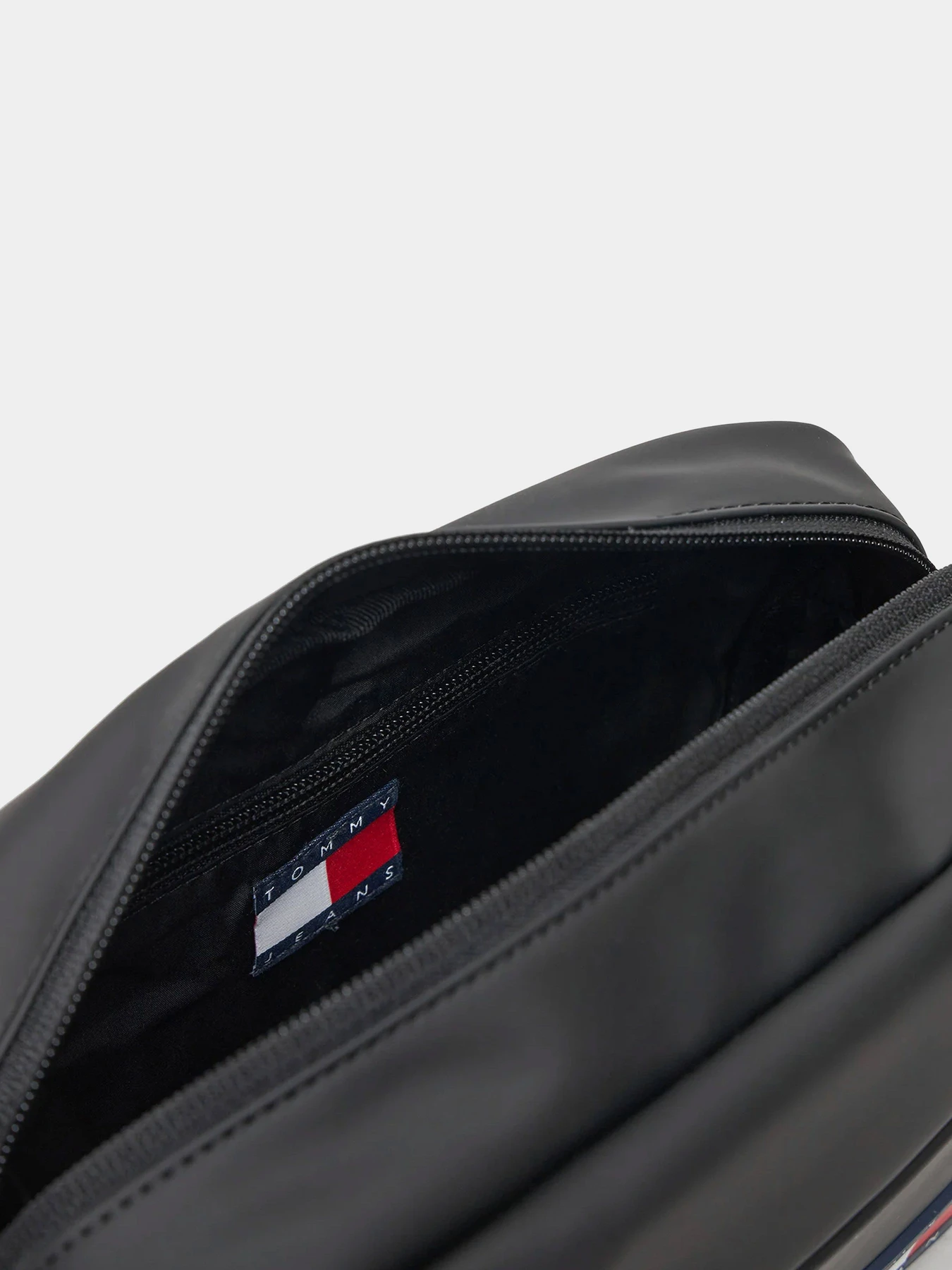 Сумки Tommy Hilfiger модель AM0AM12901-BDS Фото