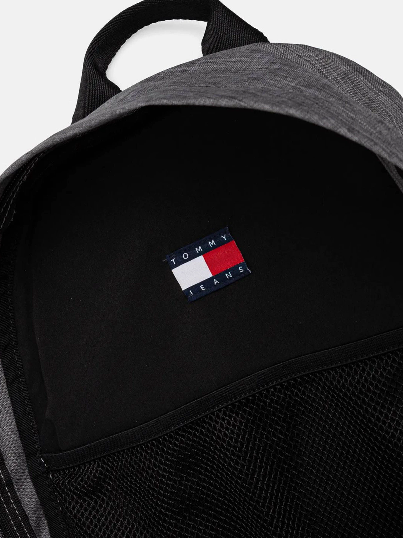 Рюкзаки Tommy Hilfiger модель AM0AM12912-PR7 Рюкзаки Tommy Hilfiger модель AM0AM12912-PR7 Фото
