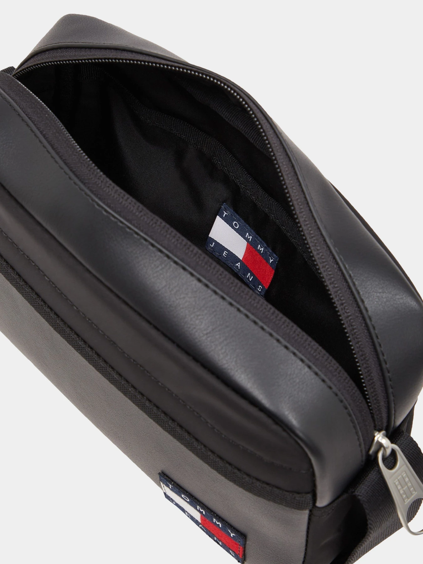 Сумки Tommy Hilfiger модель AM0AM13321-BDS Фото