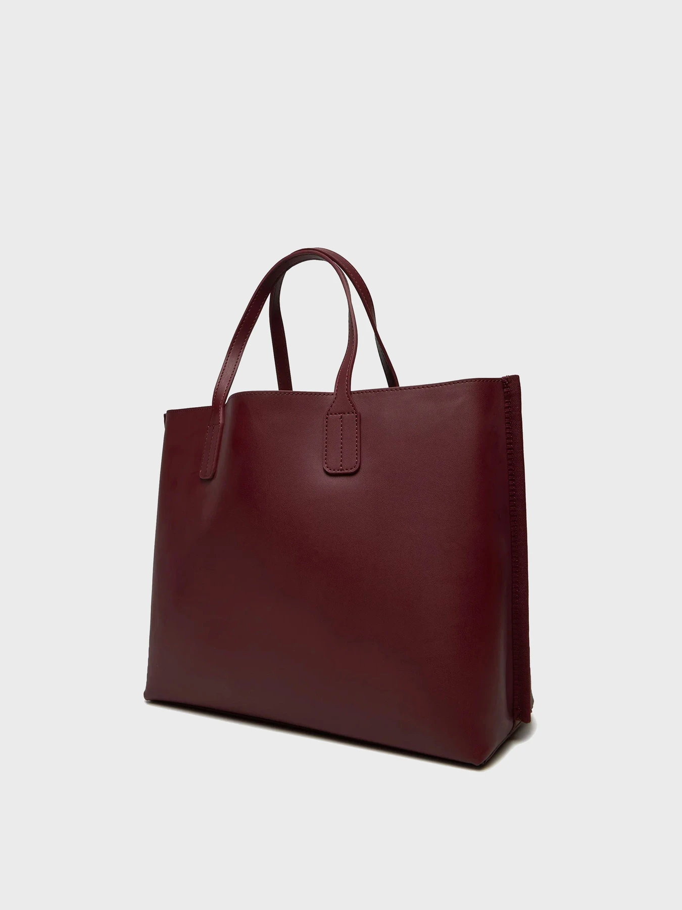 Сумки Tommy Hilfiger модель AW0AW17335-V18 Сумки Tommy Hilfiger модель AW0AW17335-V18 Фото