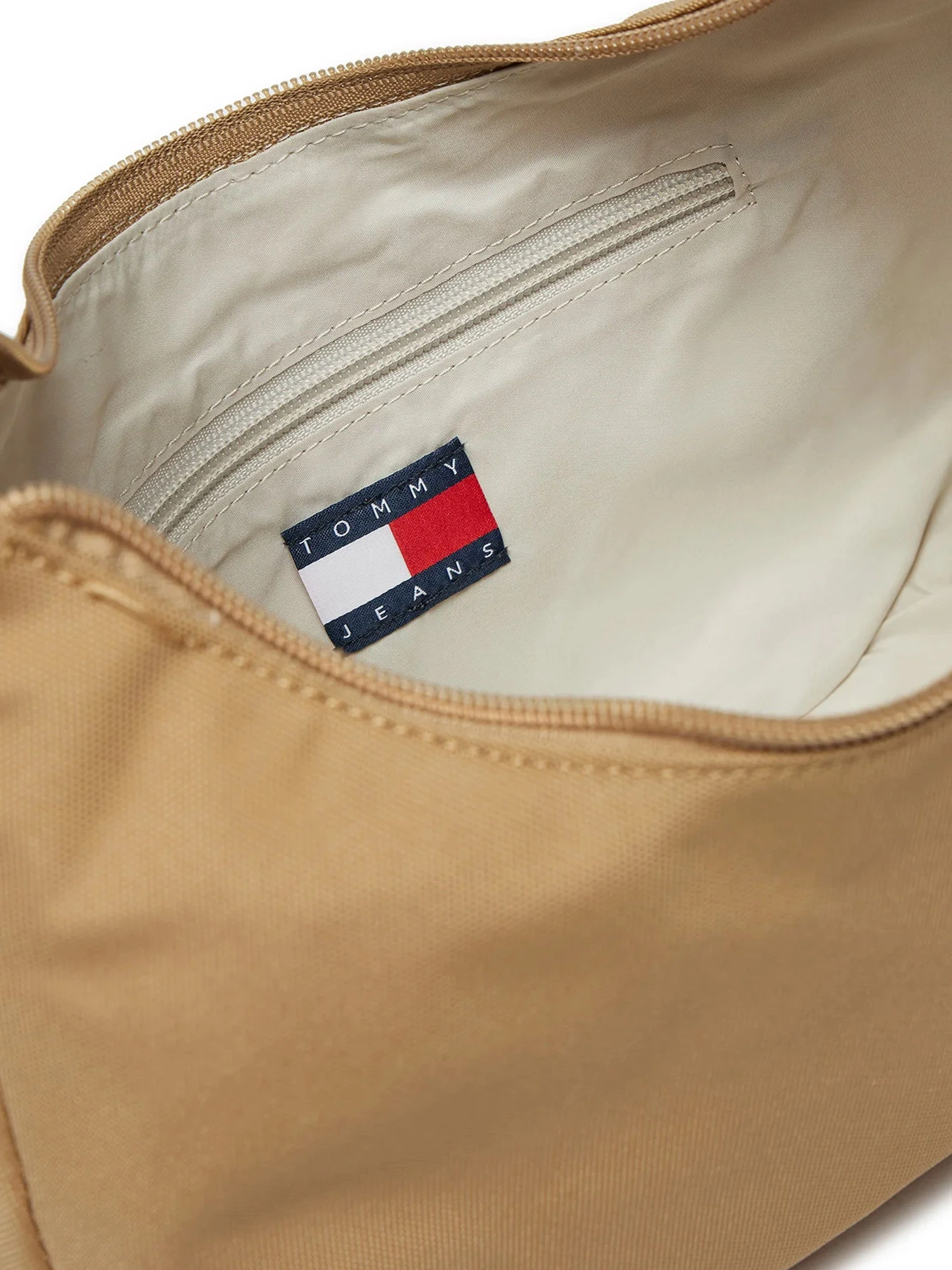 Сумки Tommy Hilfiger модель AW0AW16958-RBR Сумки Tommy Hilfiger модель AW0AW16958-RBR Фото