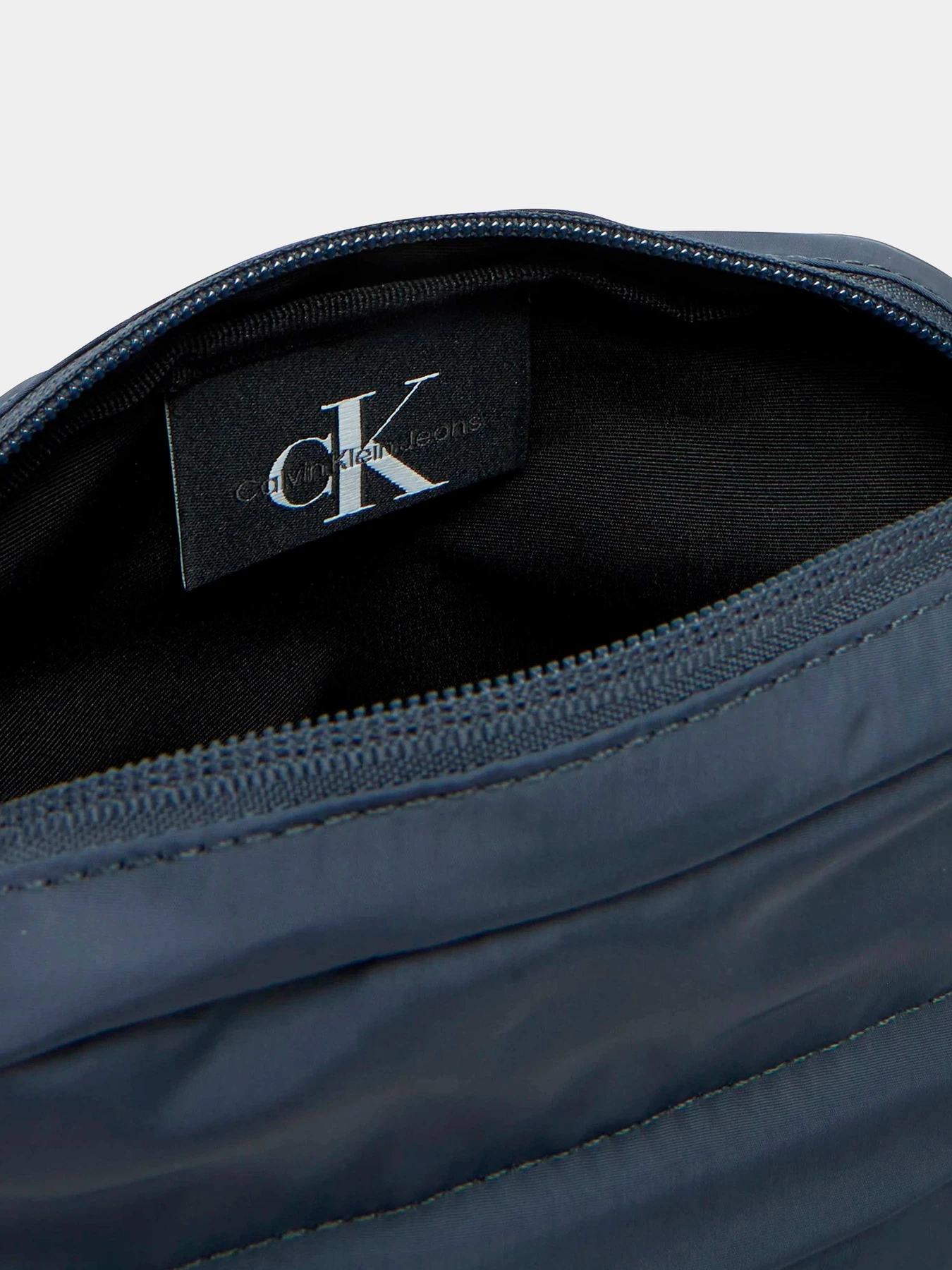 Сумки Calvin Klein модель LV04G3000G-6WZ Сумки Calvin Klein модель LV04G3000G-6WZ Фото