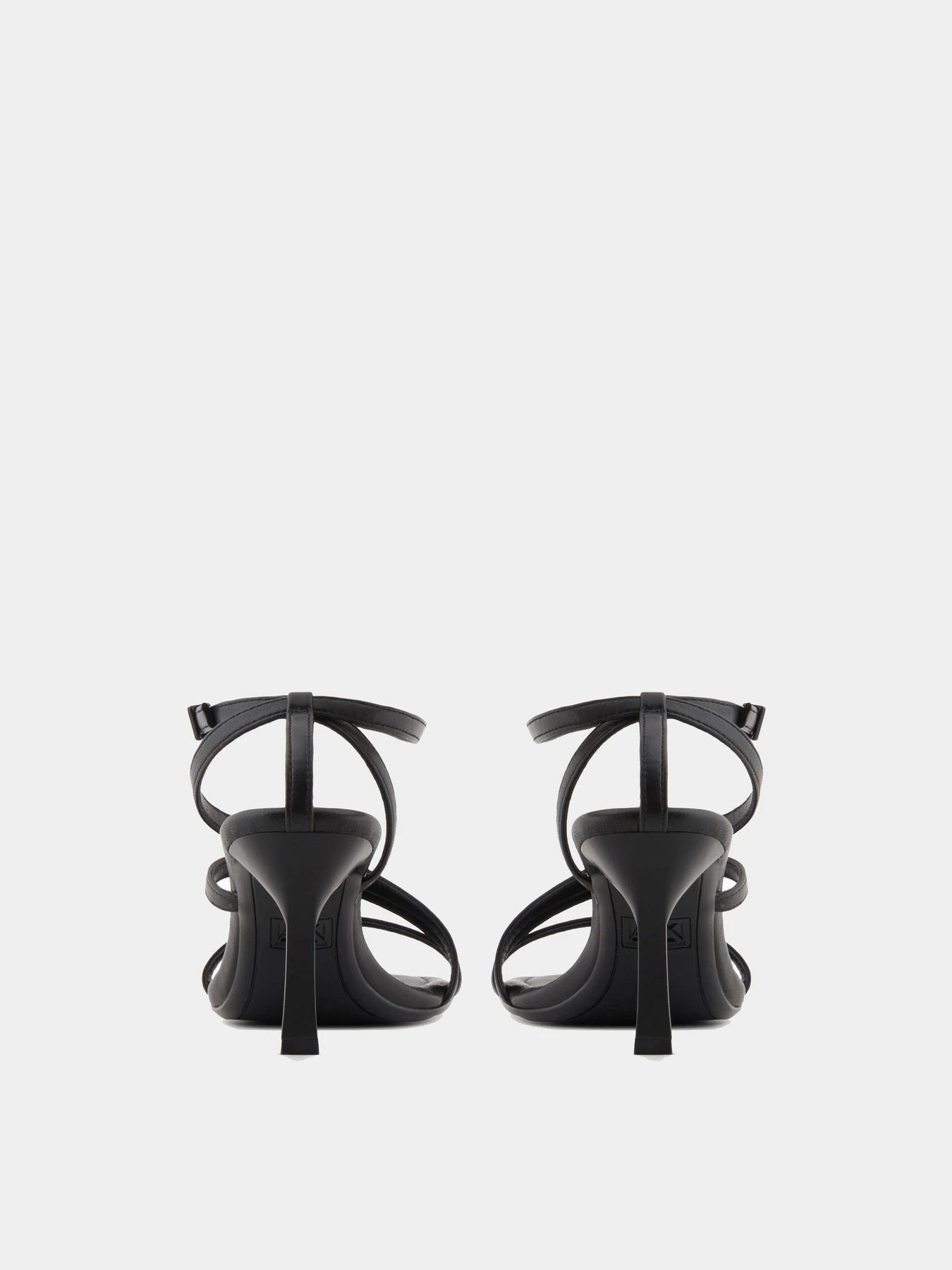 Босоножки Armani Exchange модель XDP058-XV841-00002 Фото