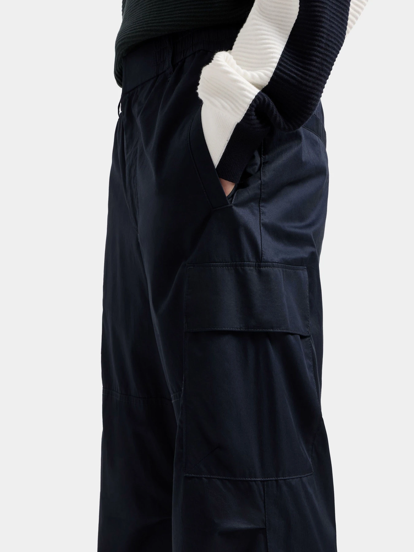 Брюки Armani Exchange модель XM000200-AF11882-UB101 Брюки Armani Exchange модель XM000200-AF11882-UB101 Фото