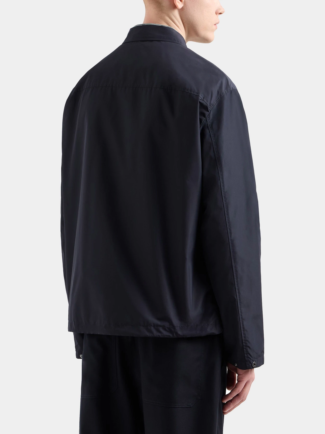 Куртки и дубленки Armani Exchange модель XM000209-AF12012-UB101 Куртки и дубленки Armani Exchange модель XM000209-AF12012-UB101 Фото