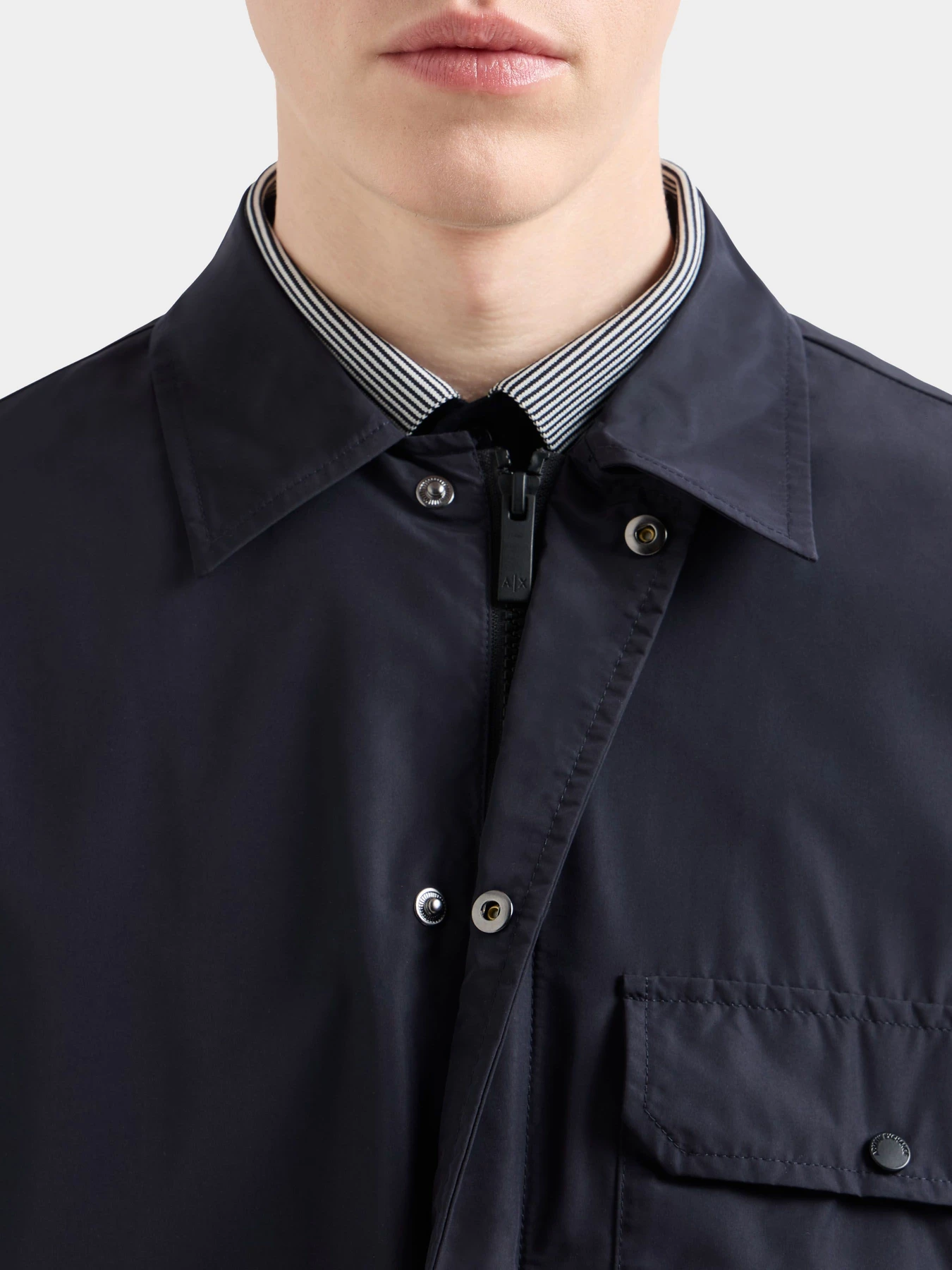 Куртки и дубленки Armani Exchange модель XM000209-AF12012-UB101 Куртки и дубленки Armani Exchange модель XM000209-AF12012-UB101 Фото