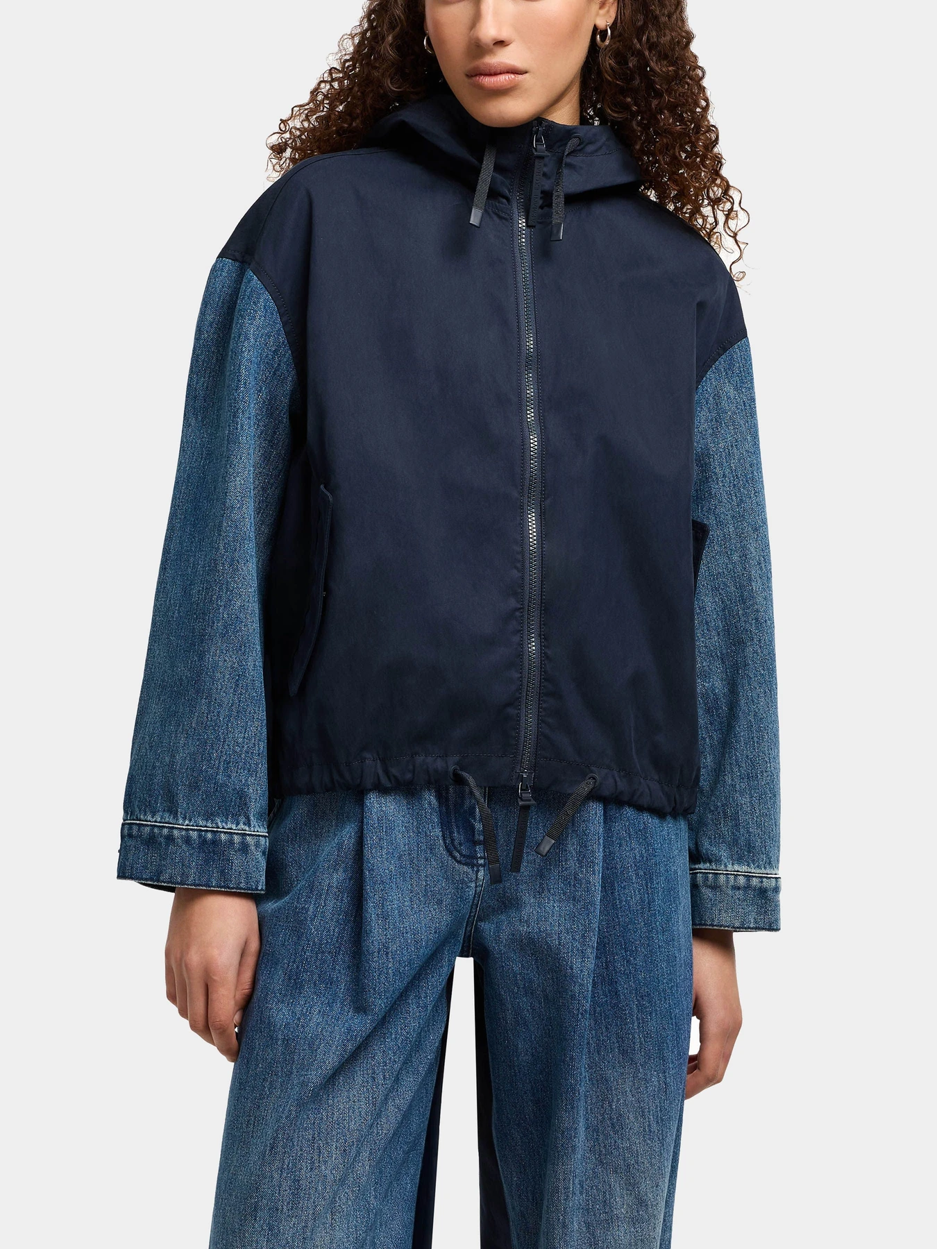 Куртки и дубленки Armani Exchange модель XW000557-AF12845-MB115 Фото