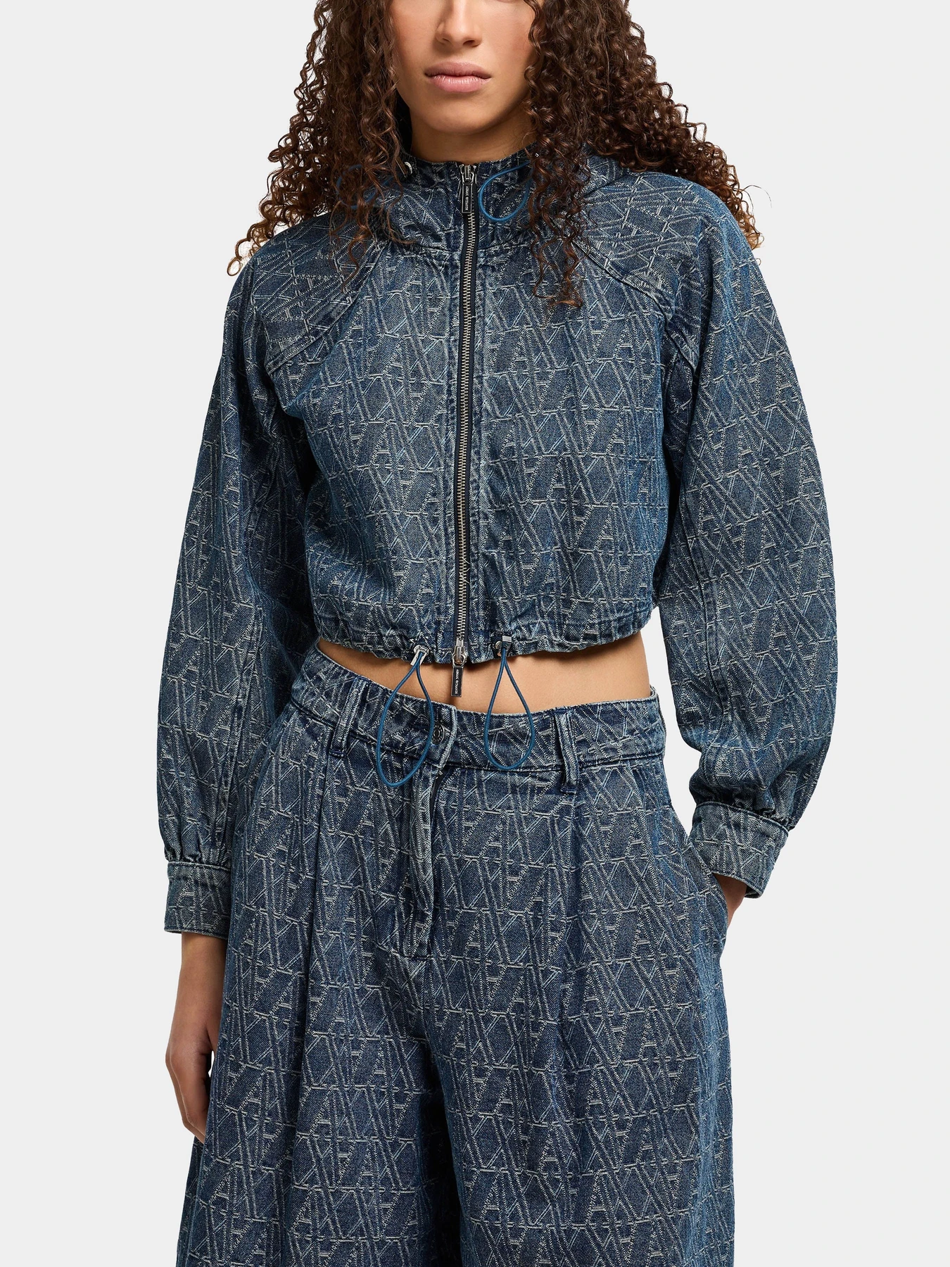 Куртки и дубленки Armani Exchange модель XW001185-AF12844-FB055 Куртки и дубленки Armani Exchange модель XW001185-AF12844-FB055 Фото