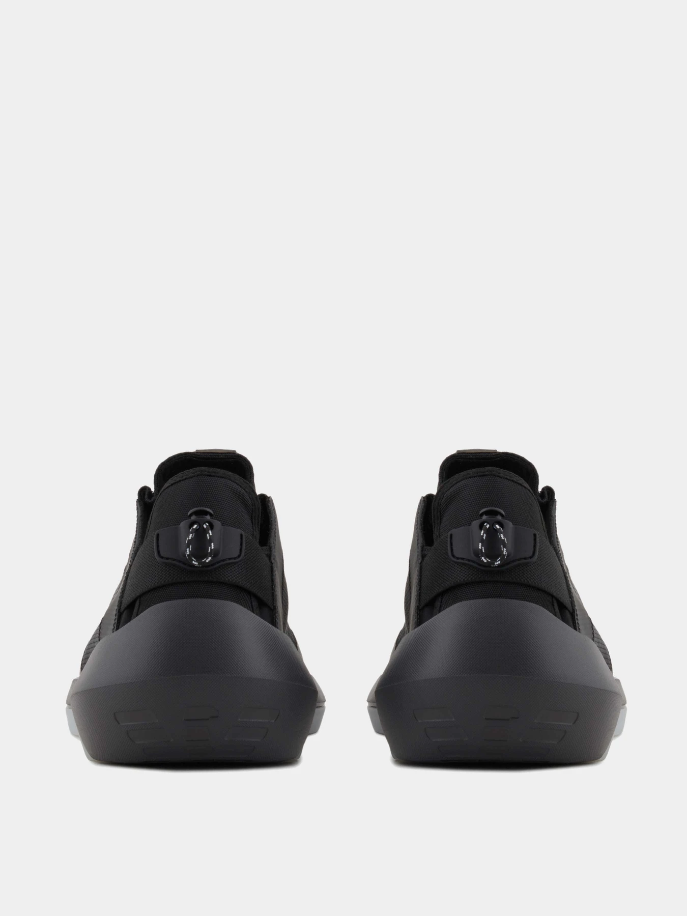 Кроссовки Emporio Armani модель EM001675-AF14764-ZC004 Кроссовки Emporio Armani модель EM001675-AF14764-ZC004 Фото