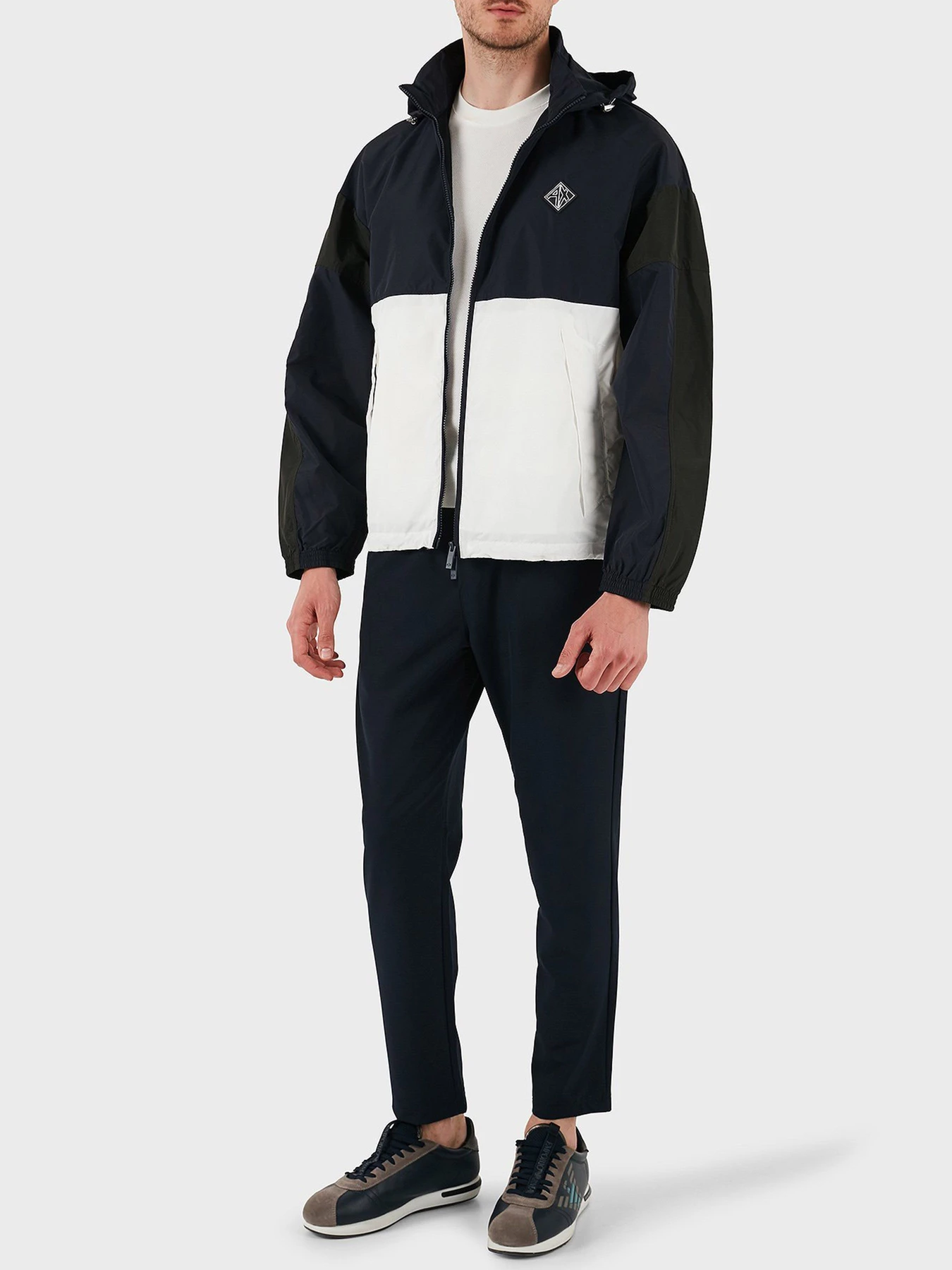 Куртки и дубленки Armani Exchange модель XM000190-AF12012-MB071 Куртки и дубленки Armani Exchange модель XM000190-AF12012-MB071 Фото