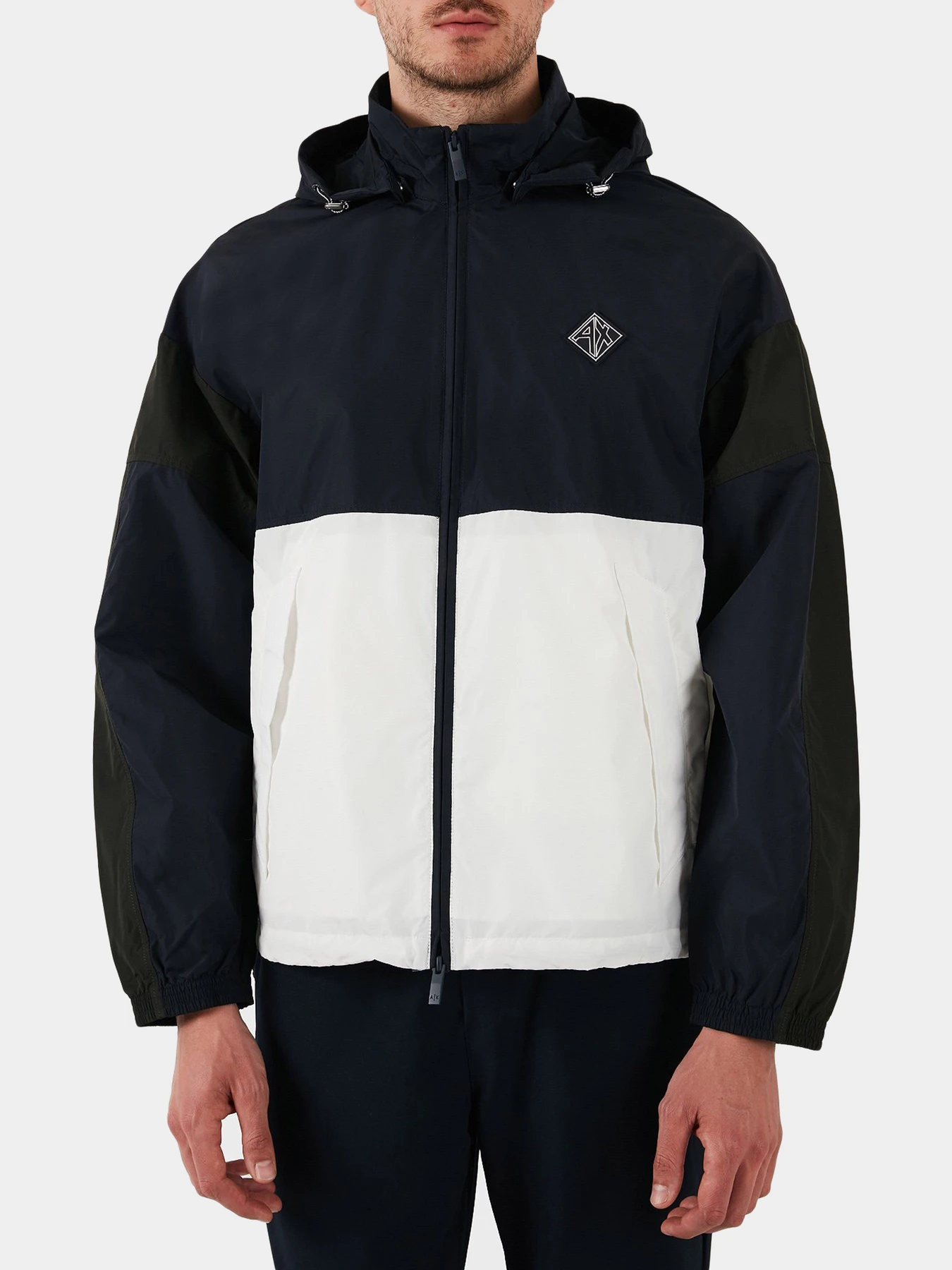 Куртки и дубленки Armani Exchange модель XM000190-AF12012-MB071 Куртки и дубленки Armani Exchange модель XM000190-AF12012-MB071 Фото