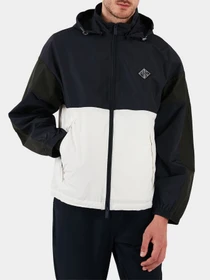 Куртки и дубленки Armani Exchange модель XM000190-AF12012-MB071 Фото