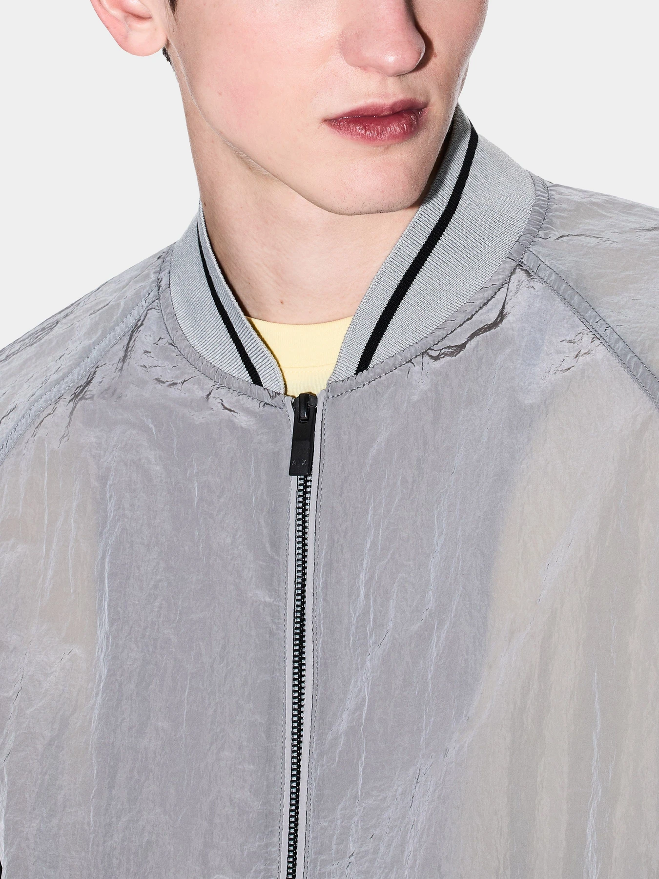 Куртки и дубленки Armani Exchange модель XM000404-AF13174-M8089 Куртки и дубленки Armani Exchange модель XM000404-AF13174-M8089 Фото