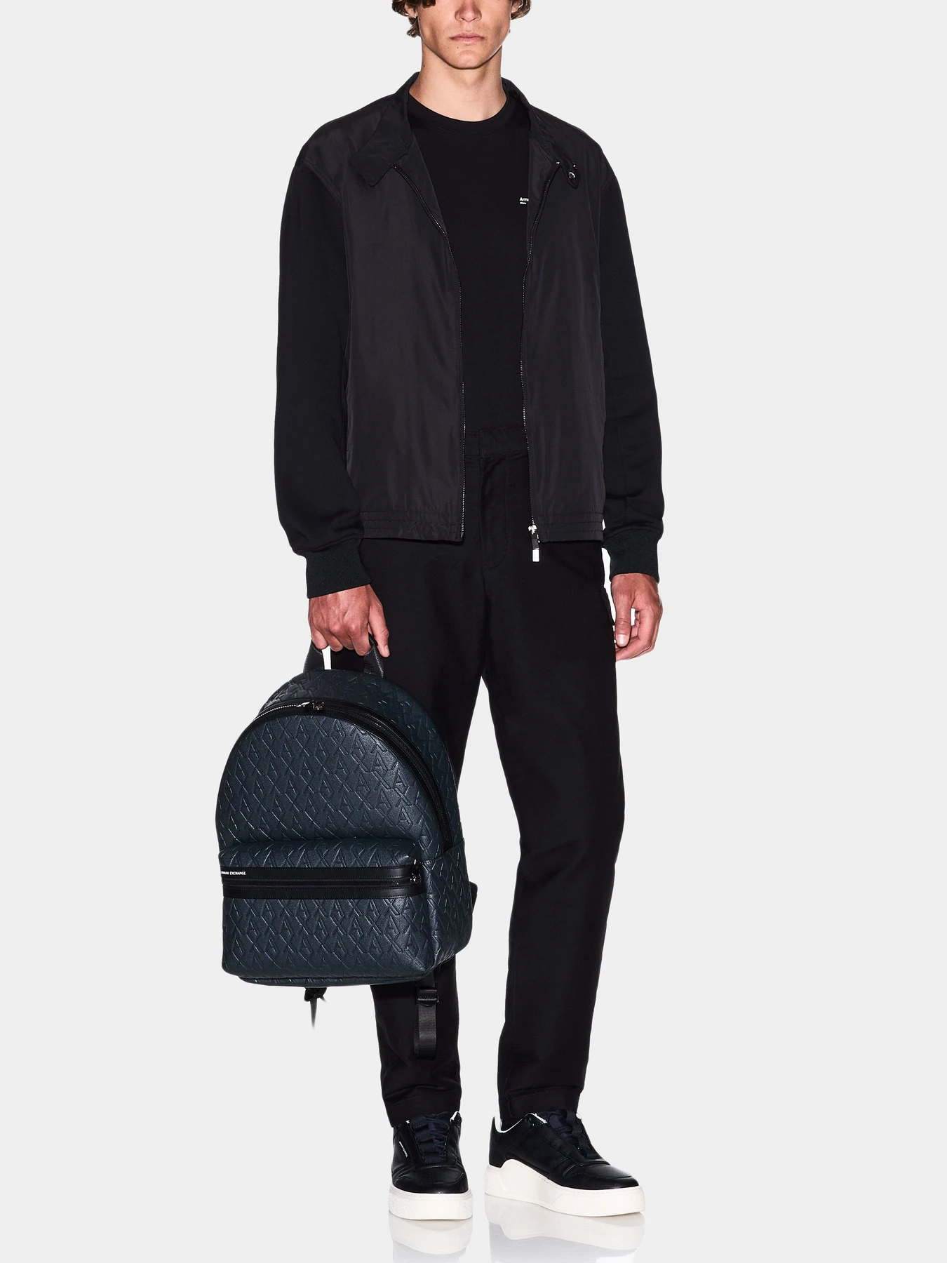 Куртки и дубленки Armani Exchange модель XM000413-AF13047-UC001 Куртки и дубленки Armani Exchange модель XM000413-AF13047-UC001 Фото