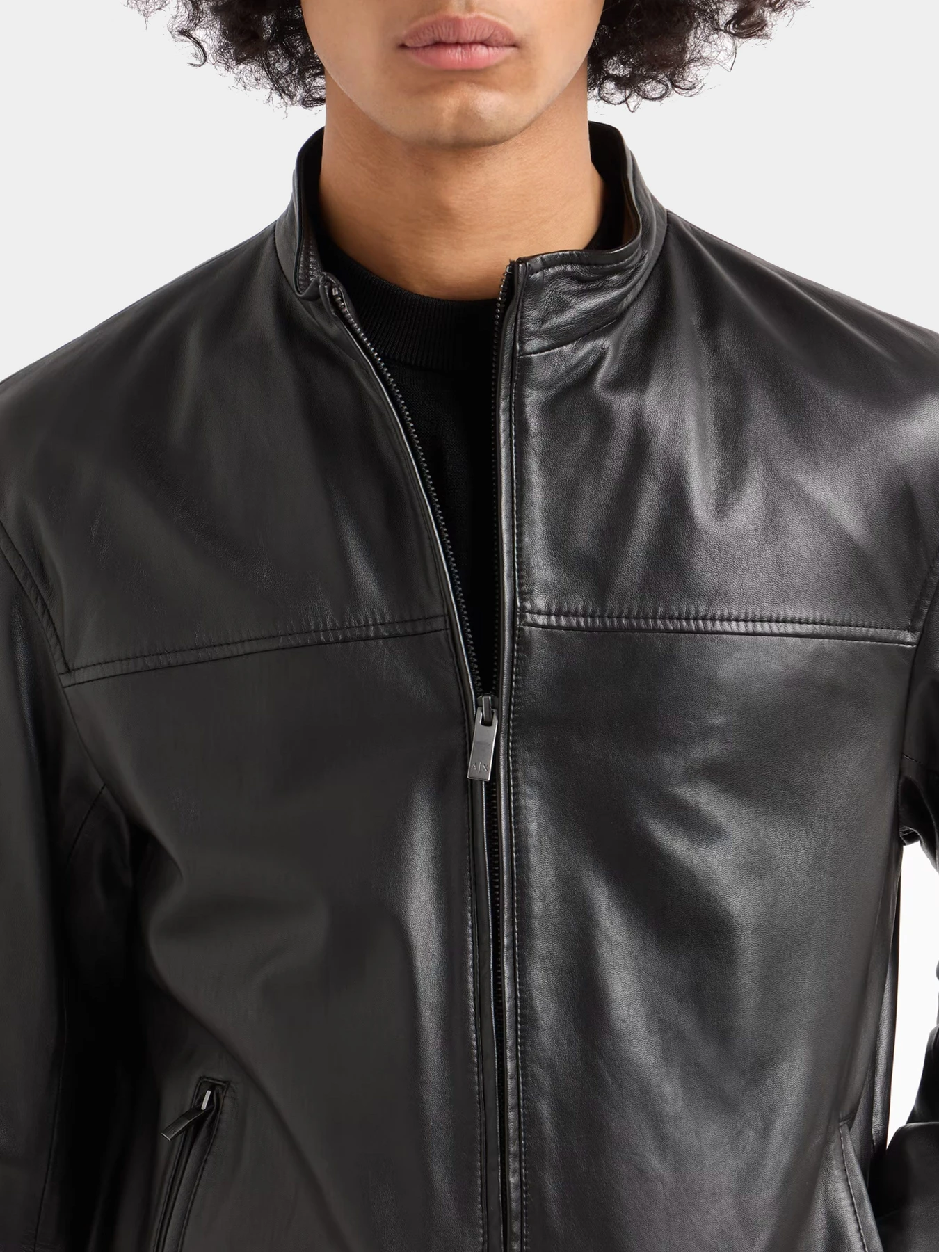 Куртки и дубленки Armani Exchange модель XM000448-AF13136-UC001 Куртки и дубленки Armani Exchange модель XM000448-AF13136-UC001 Фото