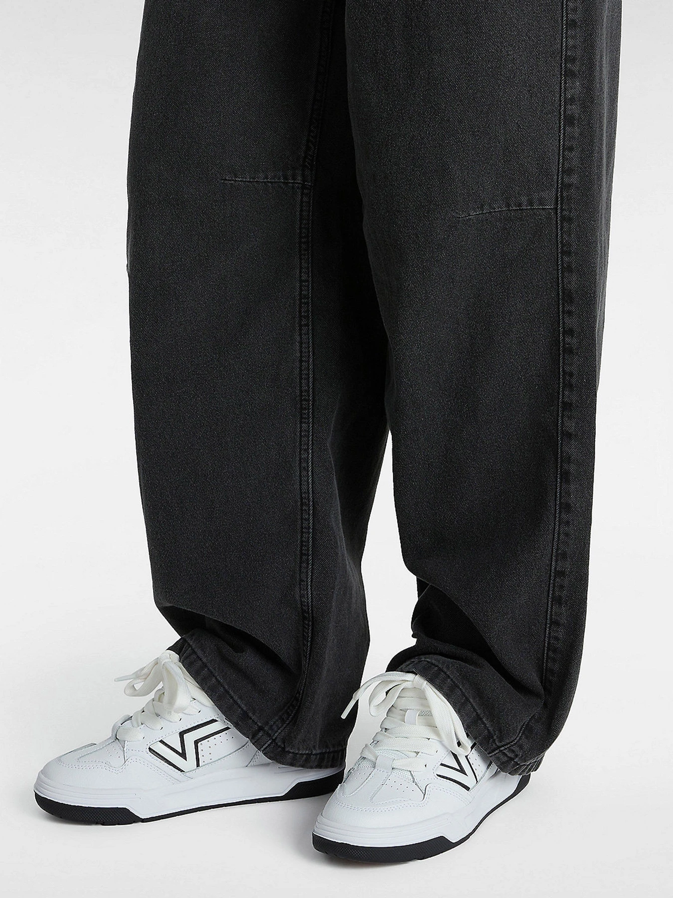 Кроссовки Vans модель VN000D1HYB21 Фото