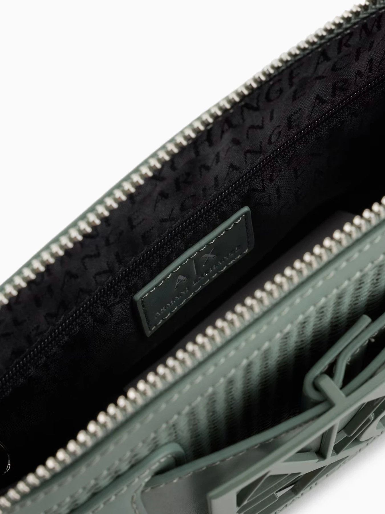 Сумки Armani Exchange модель XW000921-AF13673-U7231 Фото
