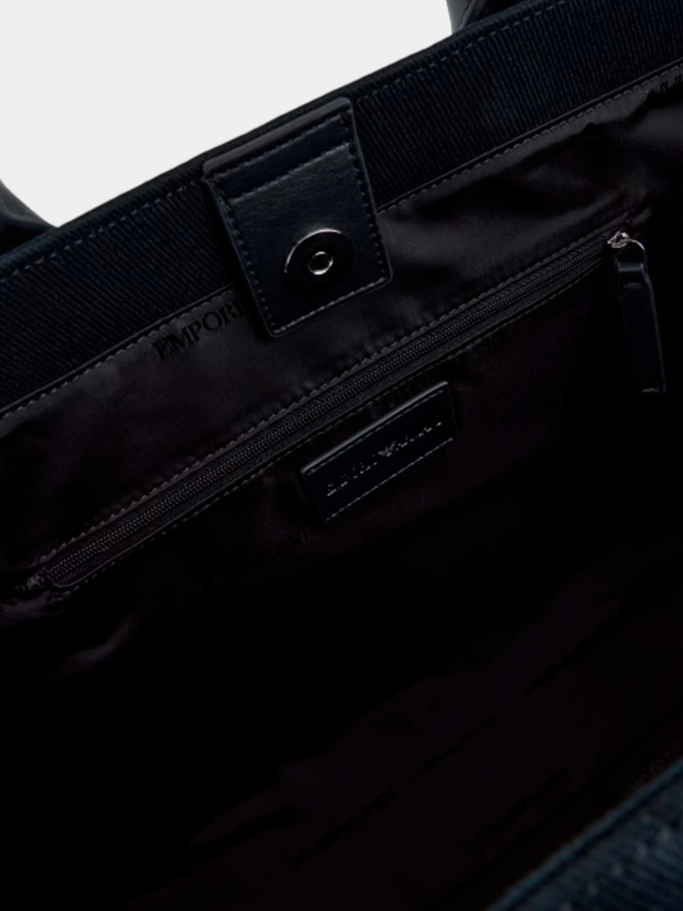 Сумки Emporio Armani модель EM001617-AF14671-UB118 Сумки Emporio Armani модель EM001617-AF14671-UB118 Фото