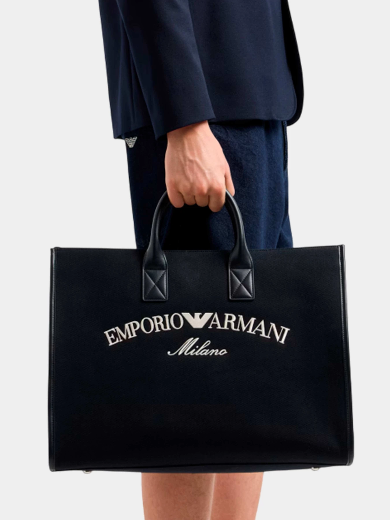Сумки Emporio Armani модель EM001617-AF14671-UB118 Сумки Emporio Armani модель EM001617-AF14671-UB118 Фото