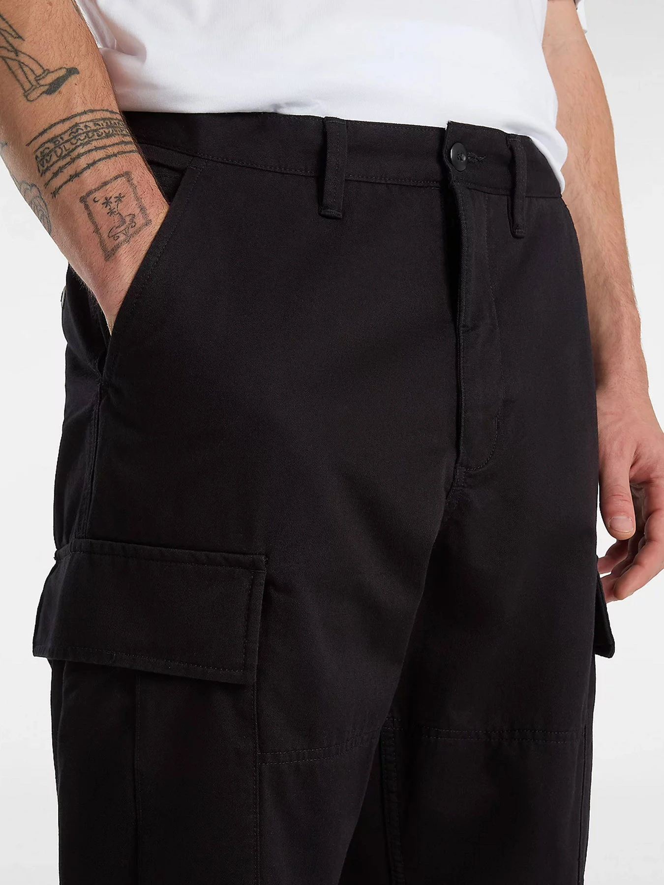 Брюки Vans модель VN0008N6BLK1 Брюки Vans модель VN0008N6BLK1 Фото