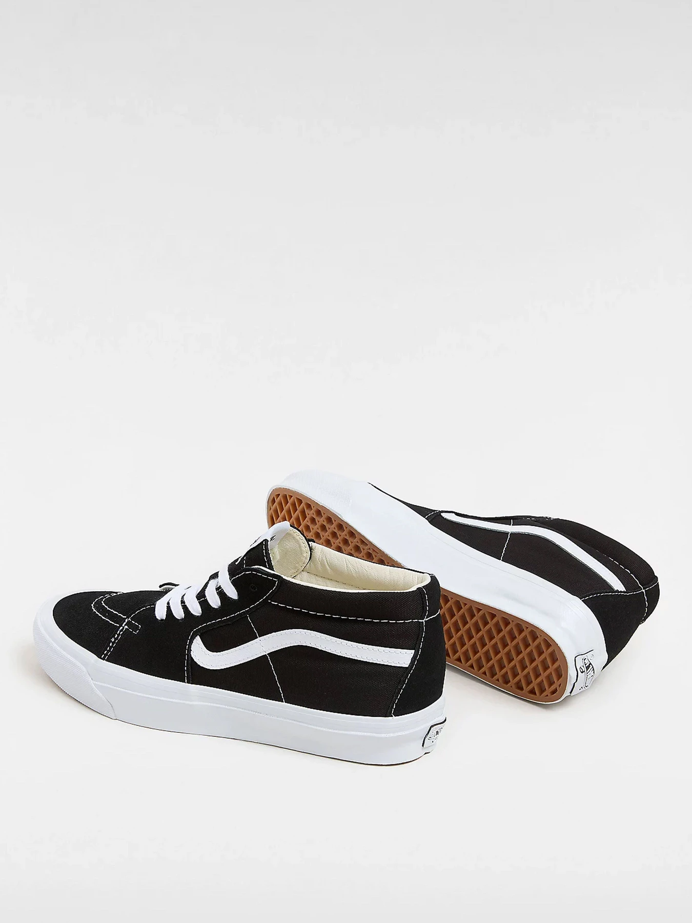 Кеды Vans модель VN000CQQBA21 Кеды Vans модель VN000CQQBA21 Фото