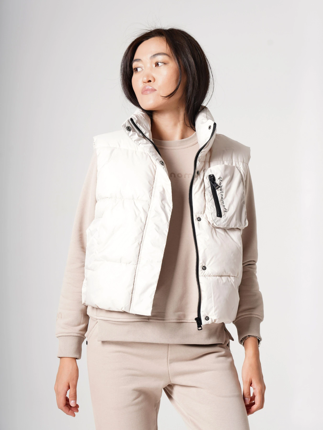 Худи и свитшоты GLOBAL NOMADS модель W_VEST_2 Фото