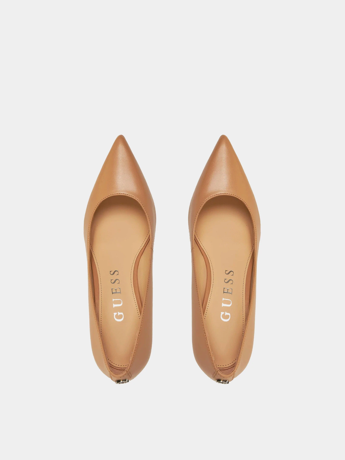 Туфли и лоферы GUESS модель FLPBV4-LEA08-SAND Туфли и лоферы GUESS модель FLPBV4-LEA08-SAND Фото