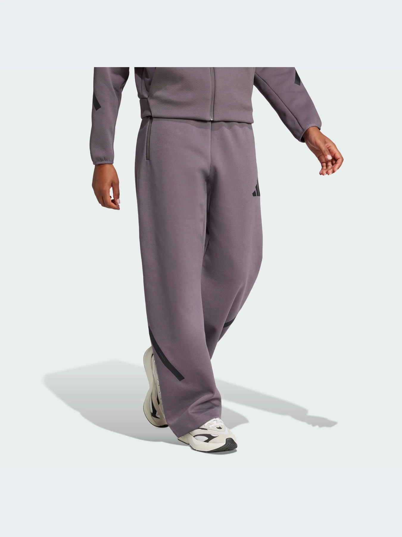 Брюки Adidas ZNE модель JC5411-KZ Брюки Adidas ZNE модель JC5411-KZ Фото