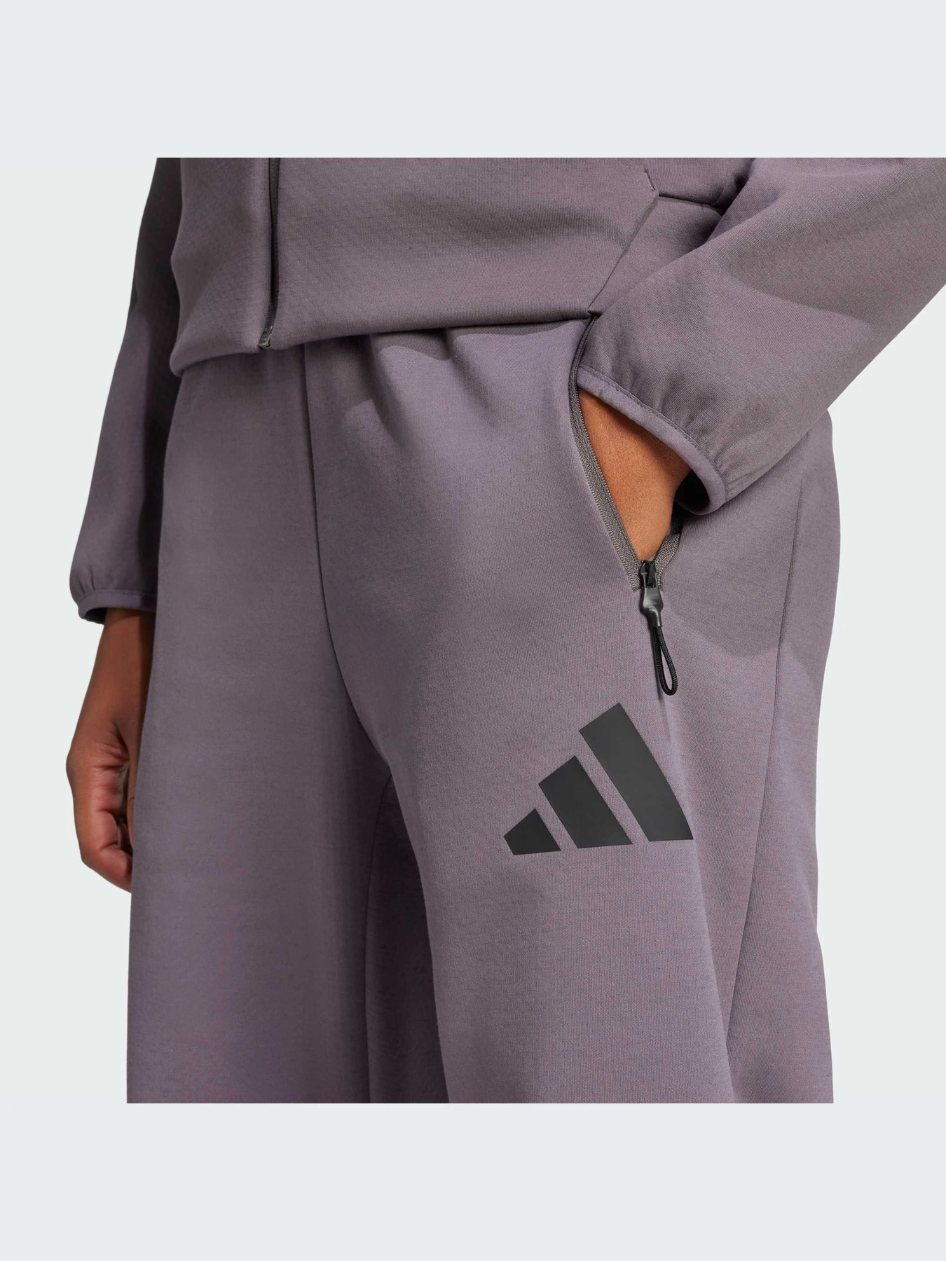 Брюки Adidas ZNE модель JC5411-KZ Брюки Adidas ZNE модель JC5411-KZ Фото