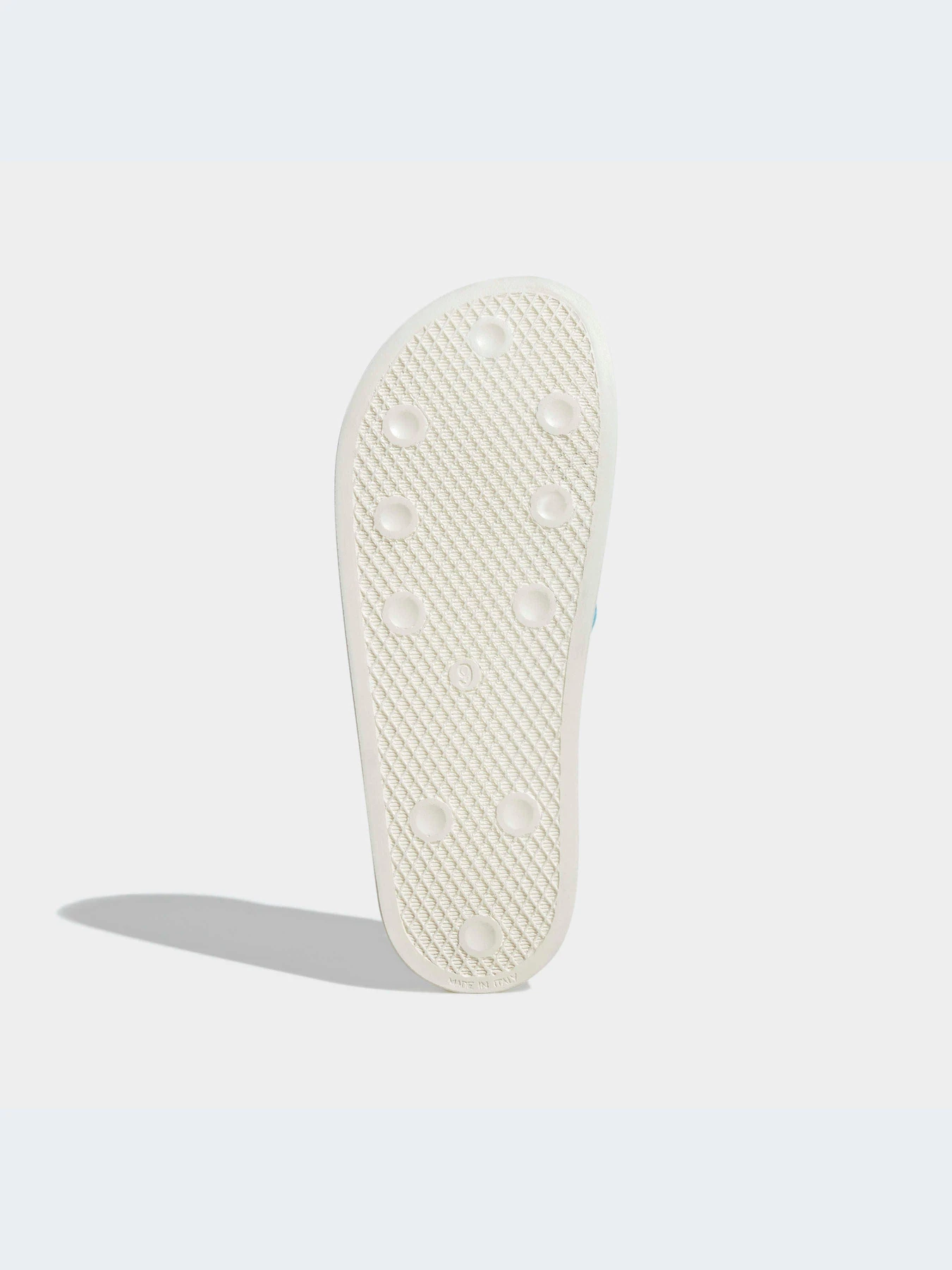 Шлёпанцы Adidas Adilette модель GY2098-KZ Шлёпанцы Adidas Adilette модель GY2098-KZ Фото