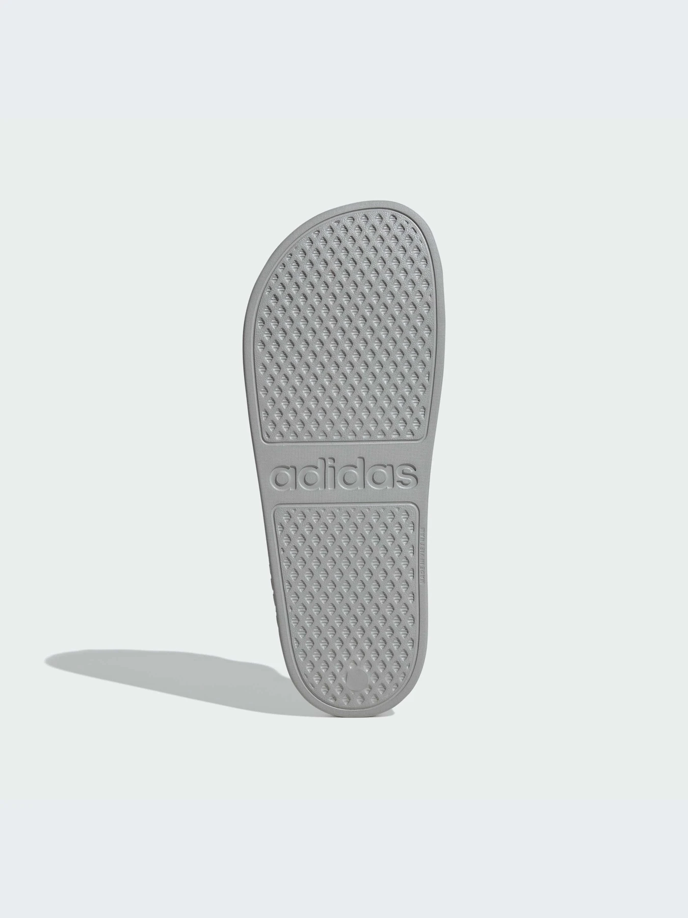 Шлёпанцы Adidas Adilette модель IF6068-KZ Шлёпанцы Adidas Adilette модель IF6068-KZ Фото