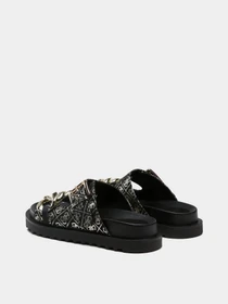 Шлёпанцы GUESS модель FL6FAT-FAL03-BLKPL Фото