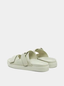 Шлёпанцы Calvin Klein модель HW0HW02489-CJH Фото