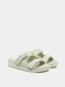 Шлёпанцы Calvin Klein модель HW0HW02489-CJH Фото