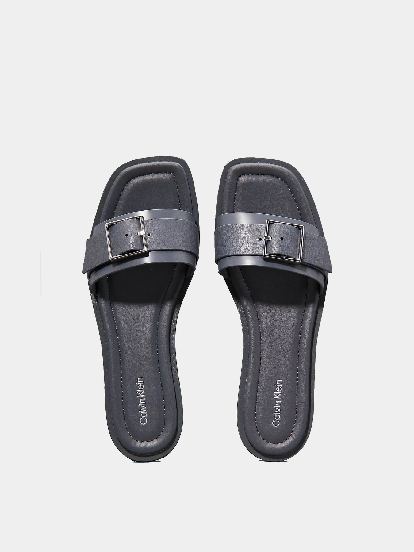 Шлёпанцы Calvin Klein модель HW0HW02490-CKP Шлёпанцы Calvin Klein модель HW0HW02490-CKP Фото